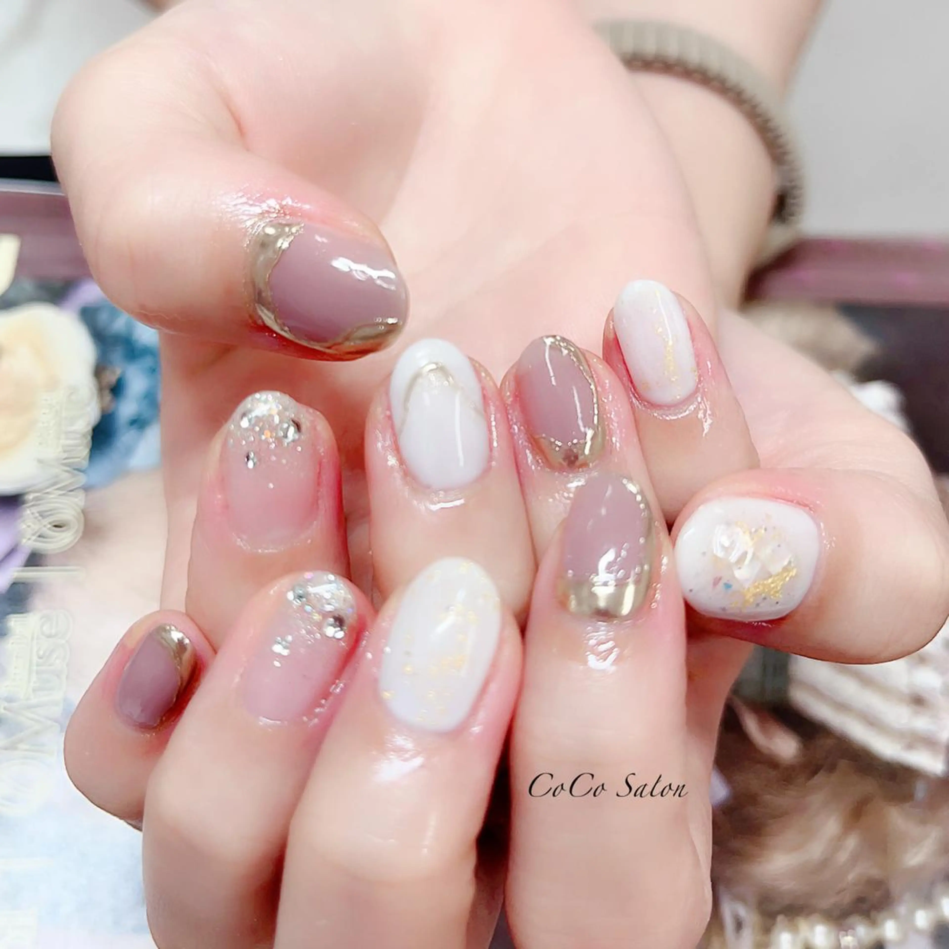 ネイル 成人式 長さ出し フレンチネイル ジェルネイル グラデーション ハンドネイル CoCoSalon ネイル/まつ毛予約のネイルデザイン