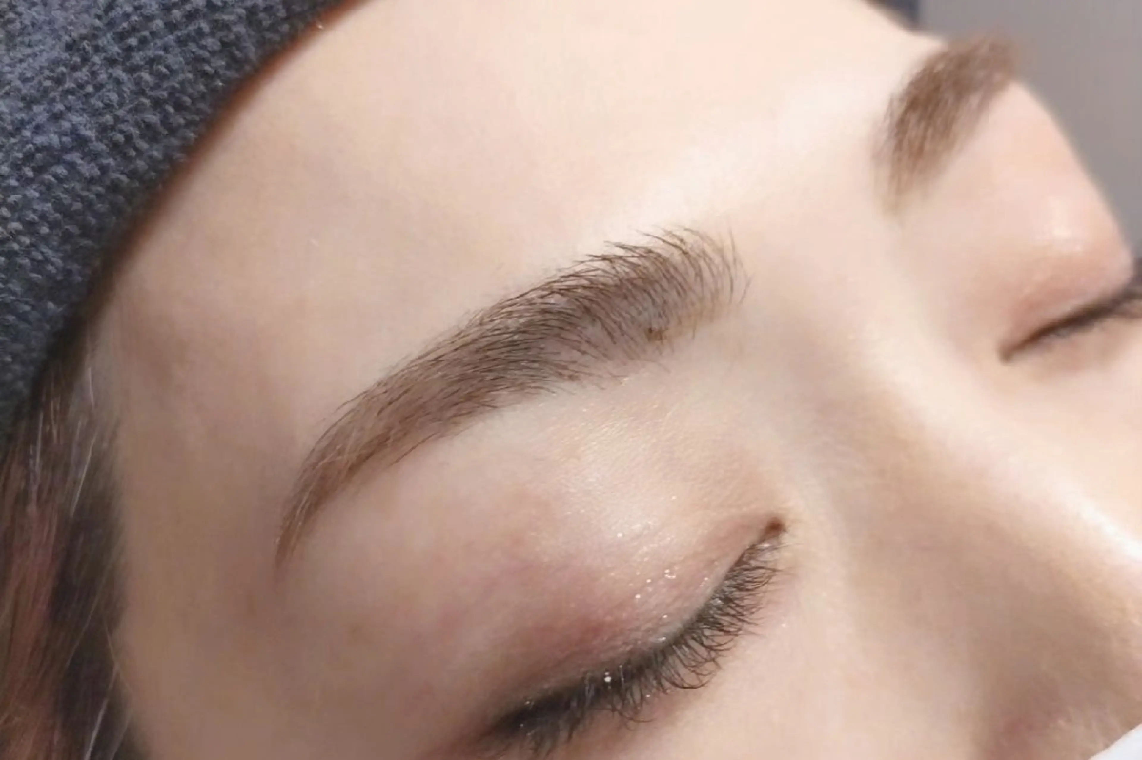 眉毛ワックス脱毛×メイクの写真