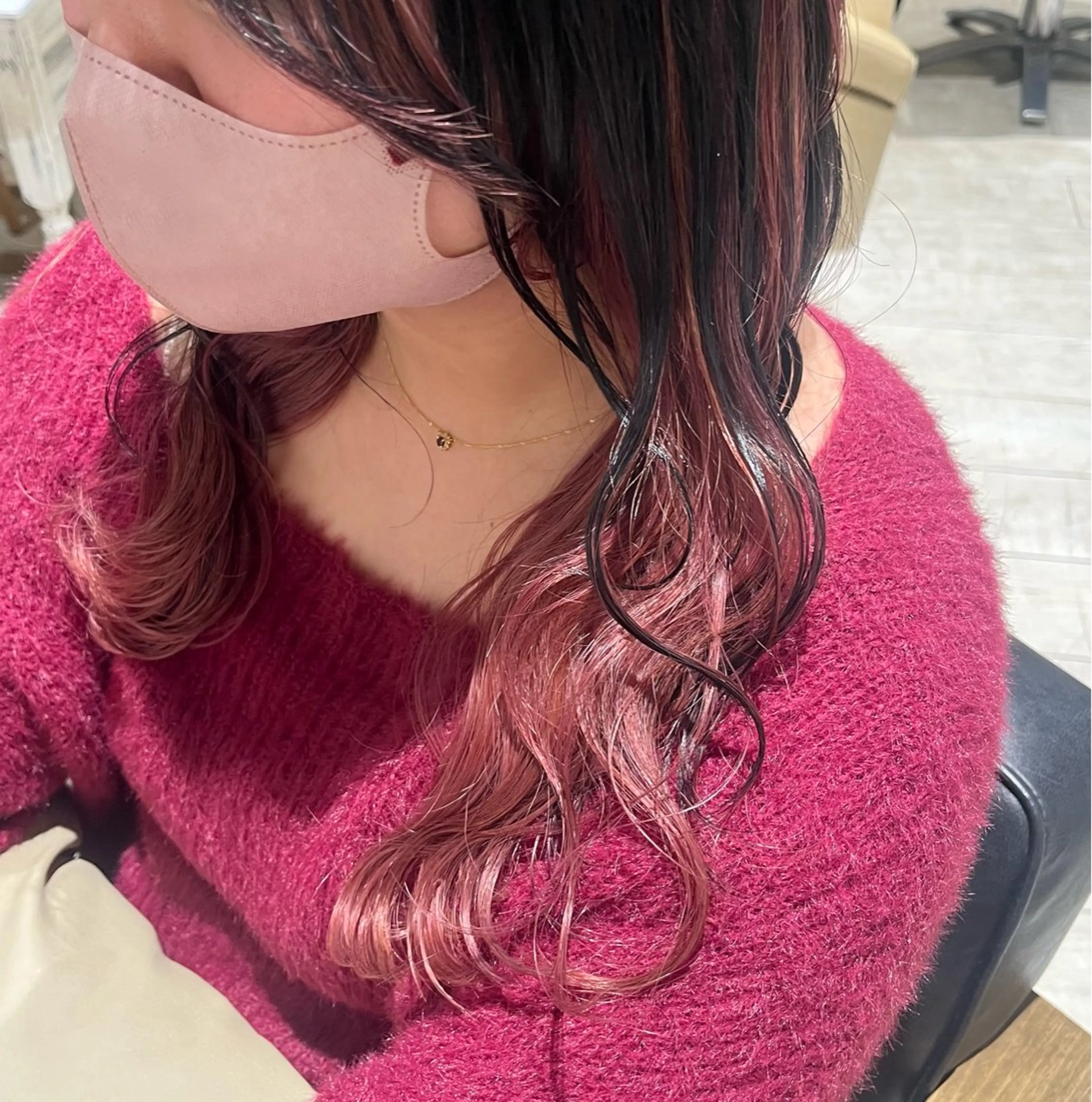 セミロング カラー ブリーチ ピンクカラー カット ヘアカラー さとう ちほみ🐼のヘアスタイル