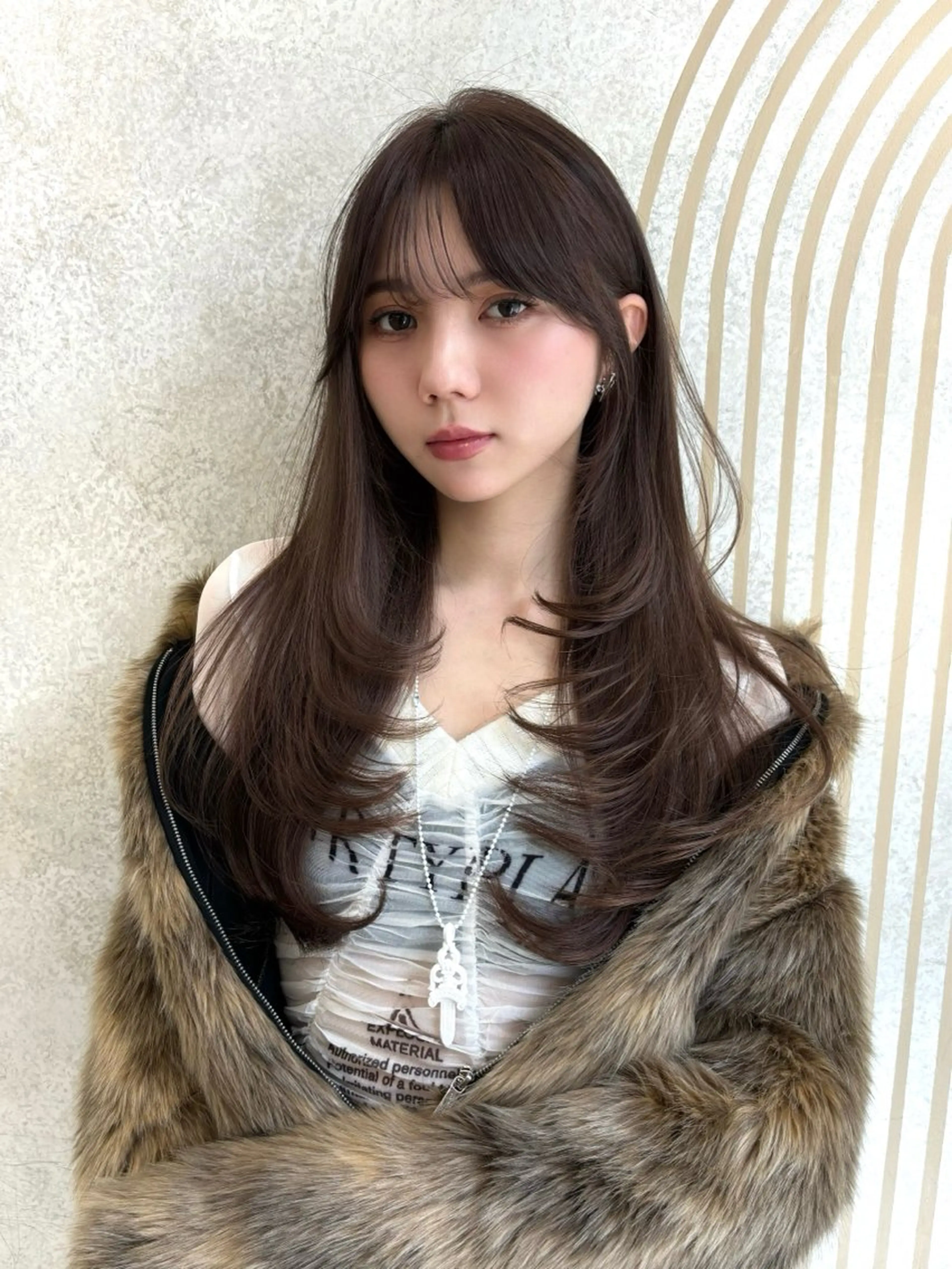 ロング レイヤーカット ヘアカラー 韓国ヘア レイヤーカットのヘアスタイル