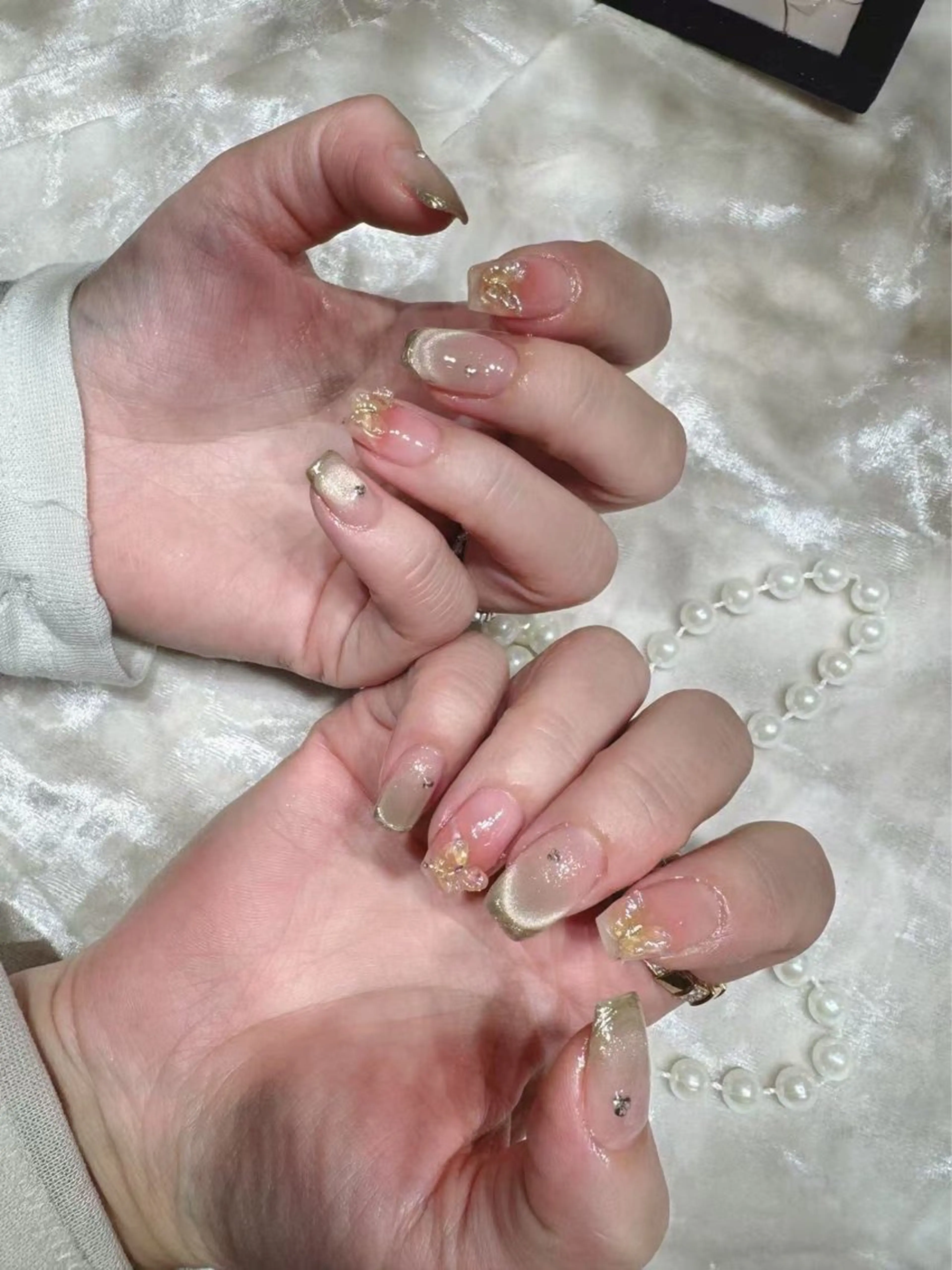 ネイル チークネイル フラッシュネイル ハート キラキラネイル 韓国ネイル Babarla Nailのネイルデザイン