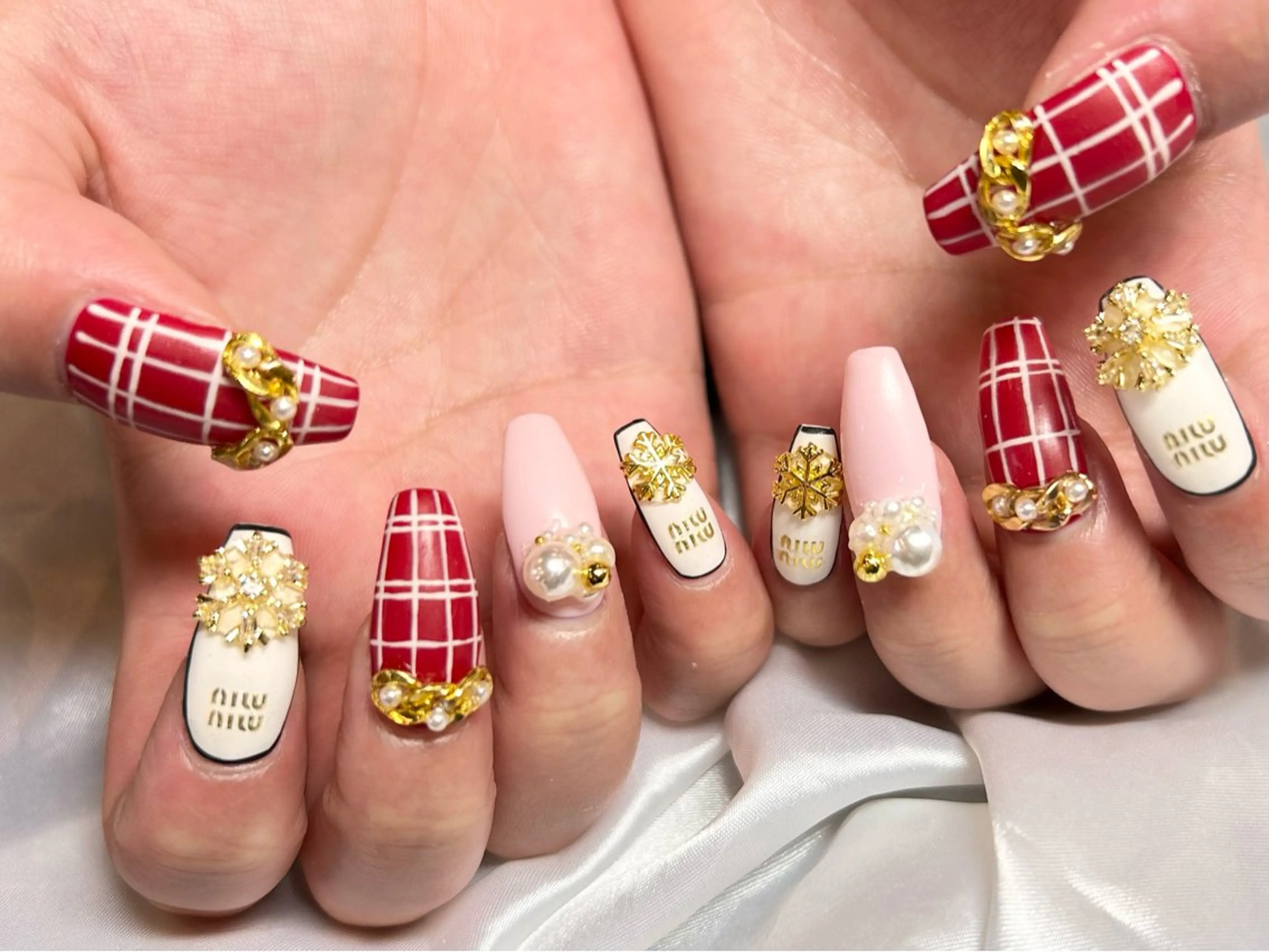 ネイル ハンドネイル 小林joieange 心斎橋店のネイルデザイン