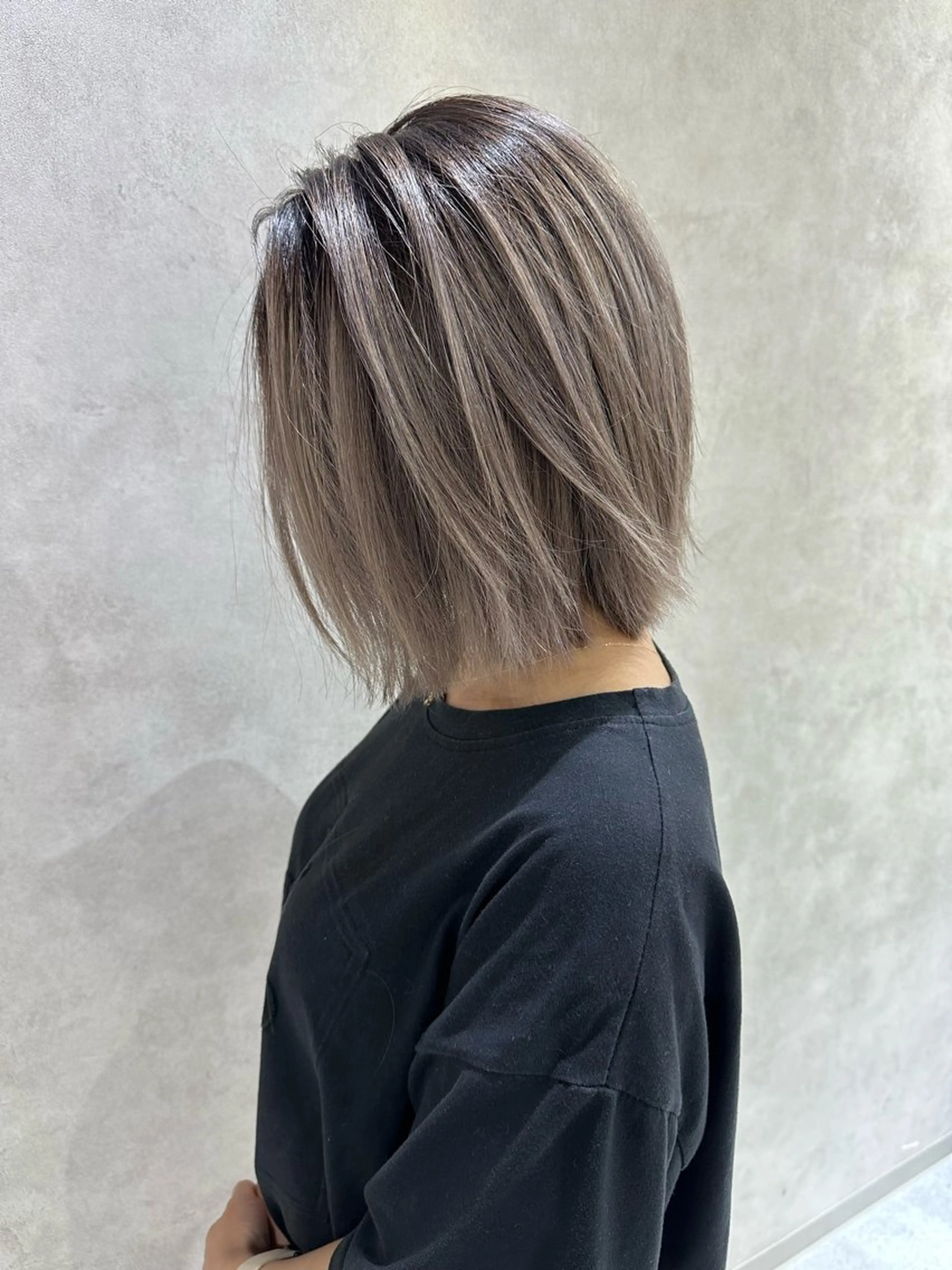 セミロング カラー 切りっぱなしボブ バレイヤージュ ボブ レイヤーカット ヘアカラー トリートメント 韓国系/ウルフ/ ブリーチ/常角友野のヘアスタイル