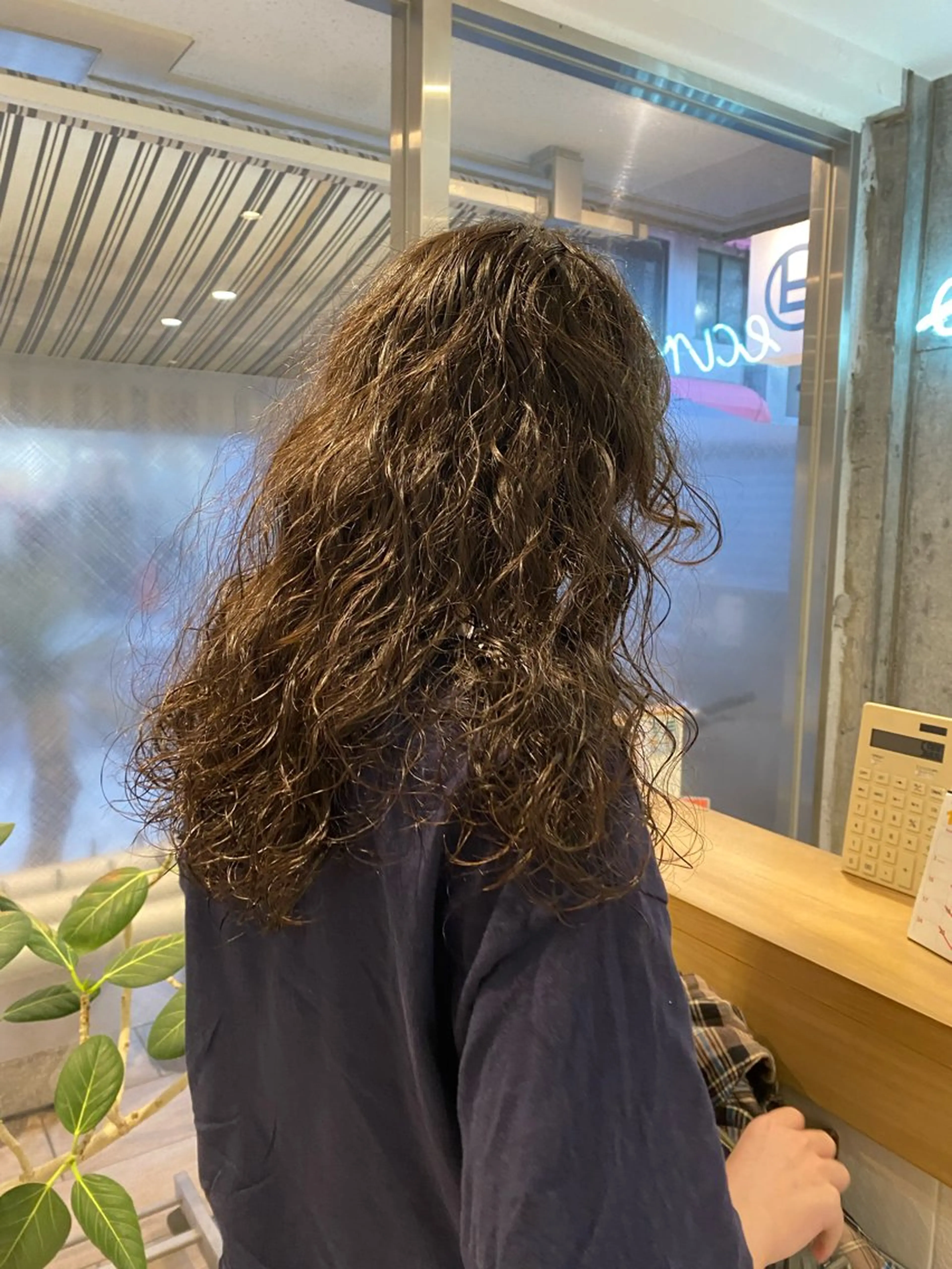 ロング パーマ パーマ メンズ得意です💥 ハユカといいます❗️のヘアスタイル