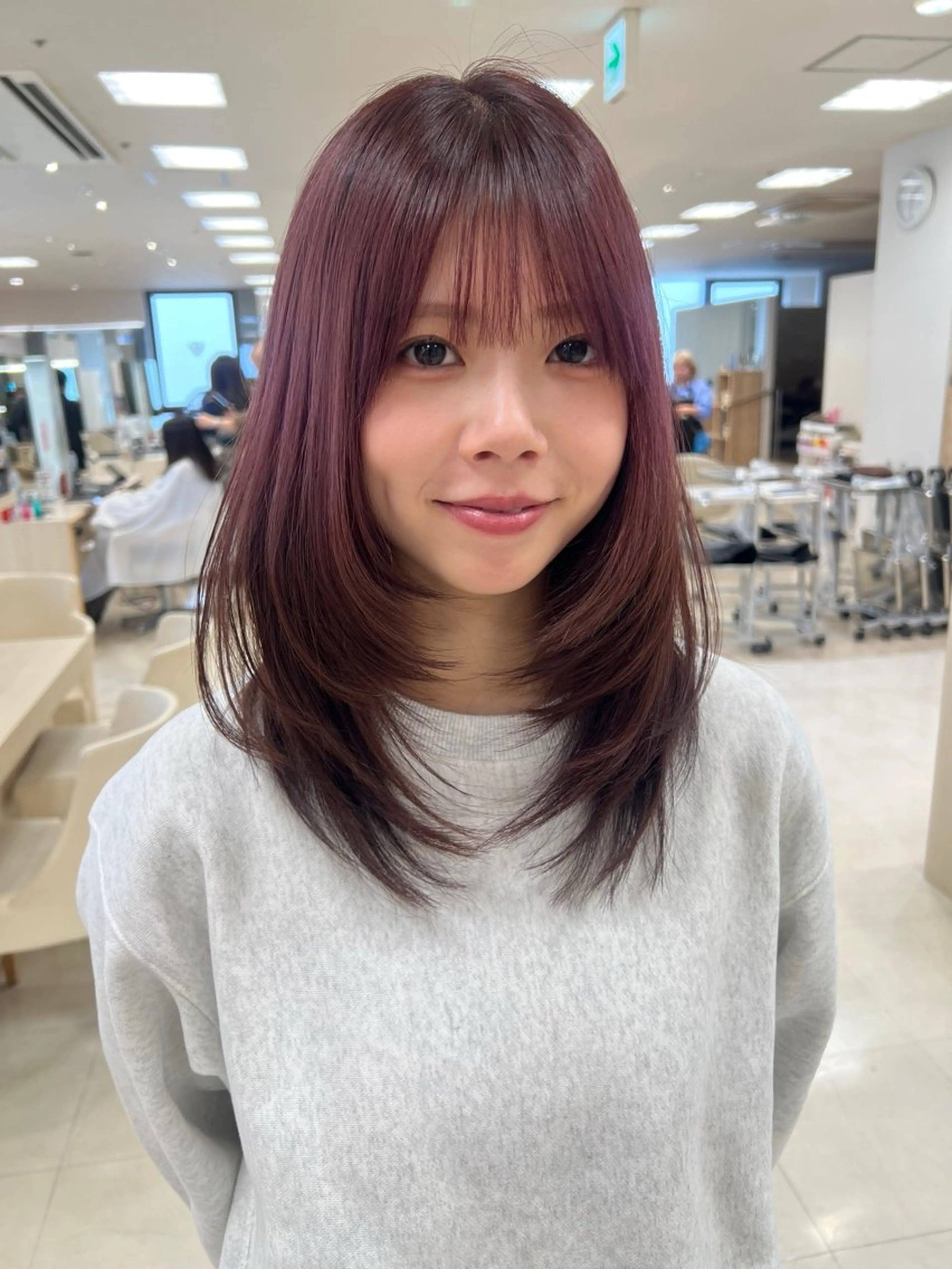 ミディアム カラー ラベンダーカラー レイヤーカット カット ヘアカラー トリートメント ヘアセット ハイトーン/ウルフ /レイヤー/坂野幸伸のヘアスタイル