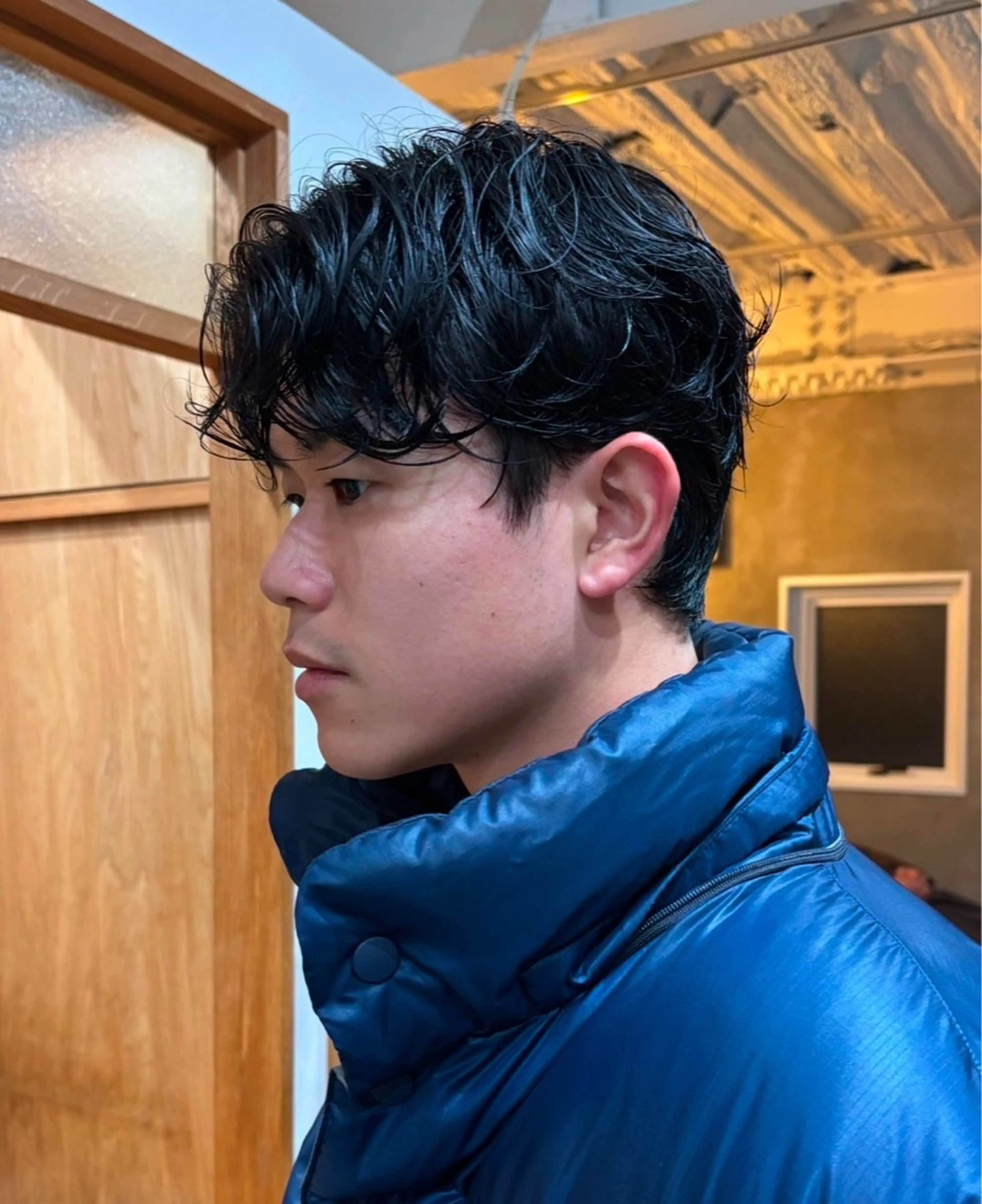 ミディアム メンズ ミディアムパーマ センターパート メンズパーマ くせ毛 渋谷/原宿/メンズ/ コヤマトモヤのヘアスタイル