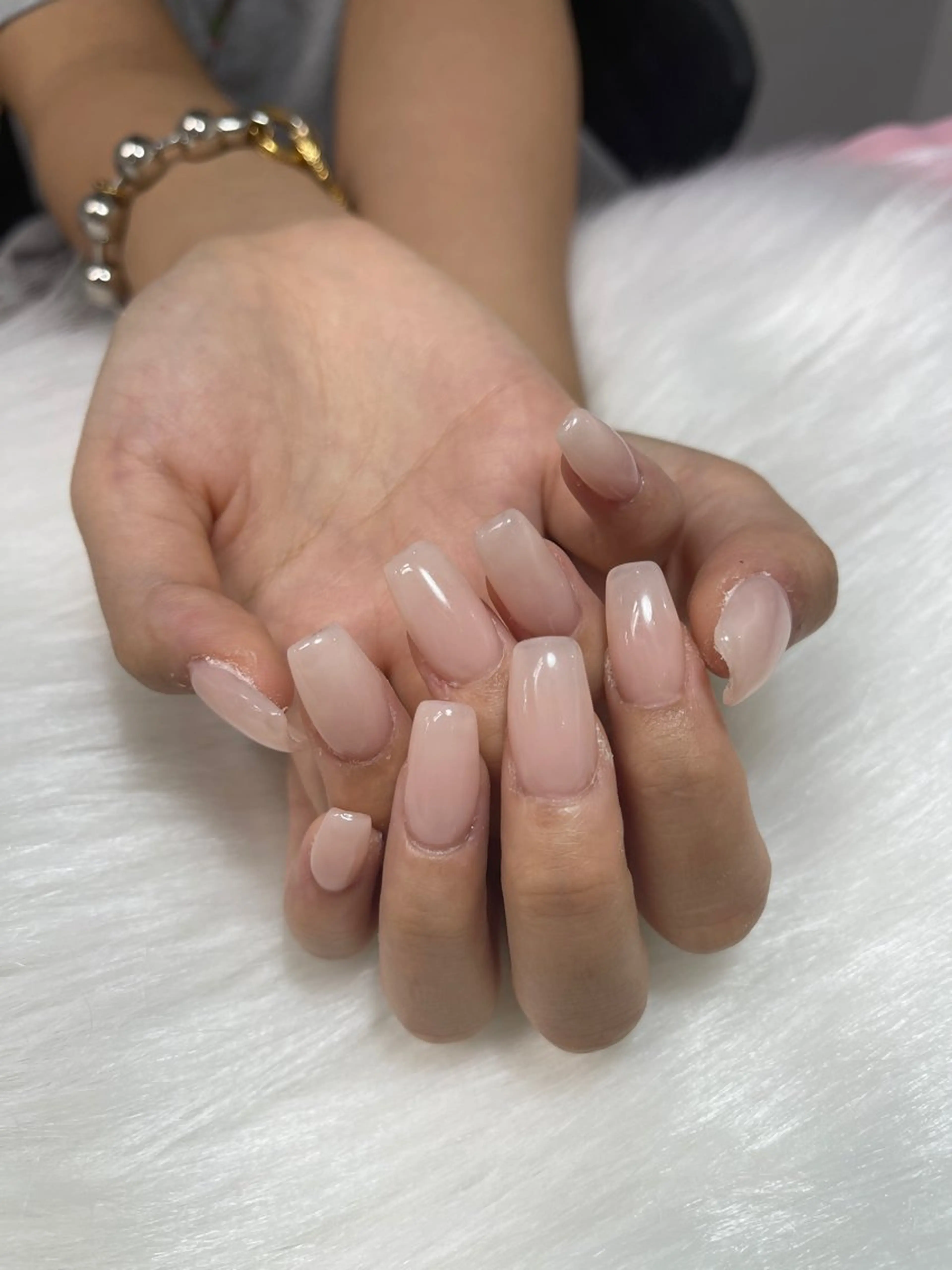 ネイル アートネイル オーロラネイル ガーリー キラキラネイル 韓国ネイル ハンドネイル ハンドケア DEMAIN- 🕊️研修のネイルデザイン