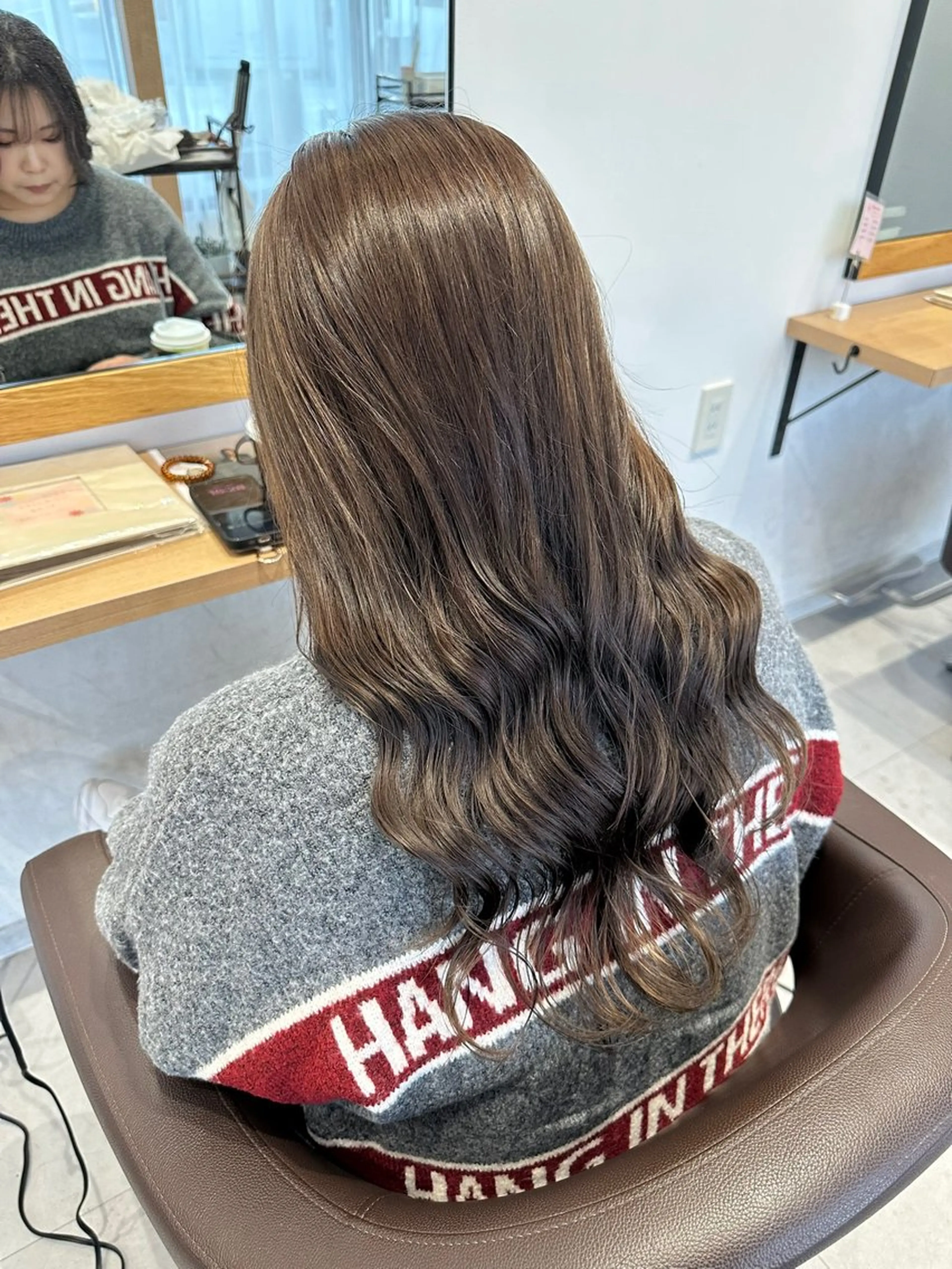 ロング Chere rosso 金剛店所属・色落ち綺麗な艶カラー 北野豊彦のヘアスタイル