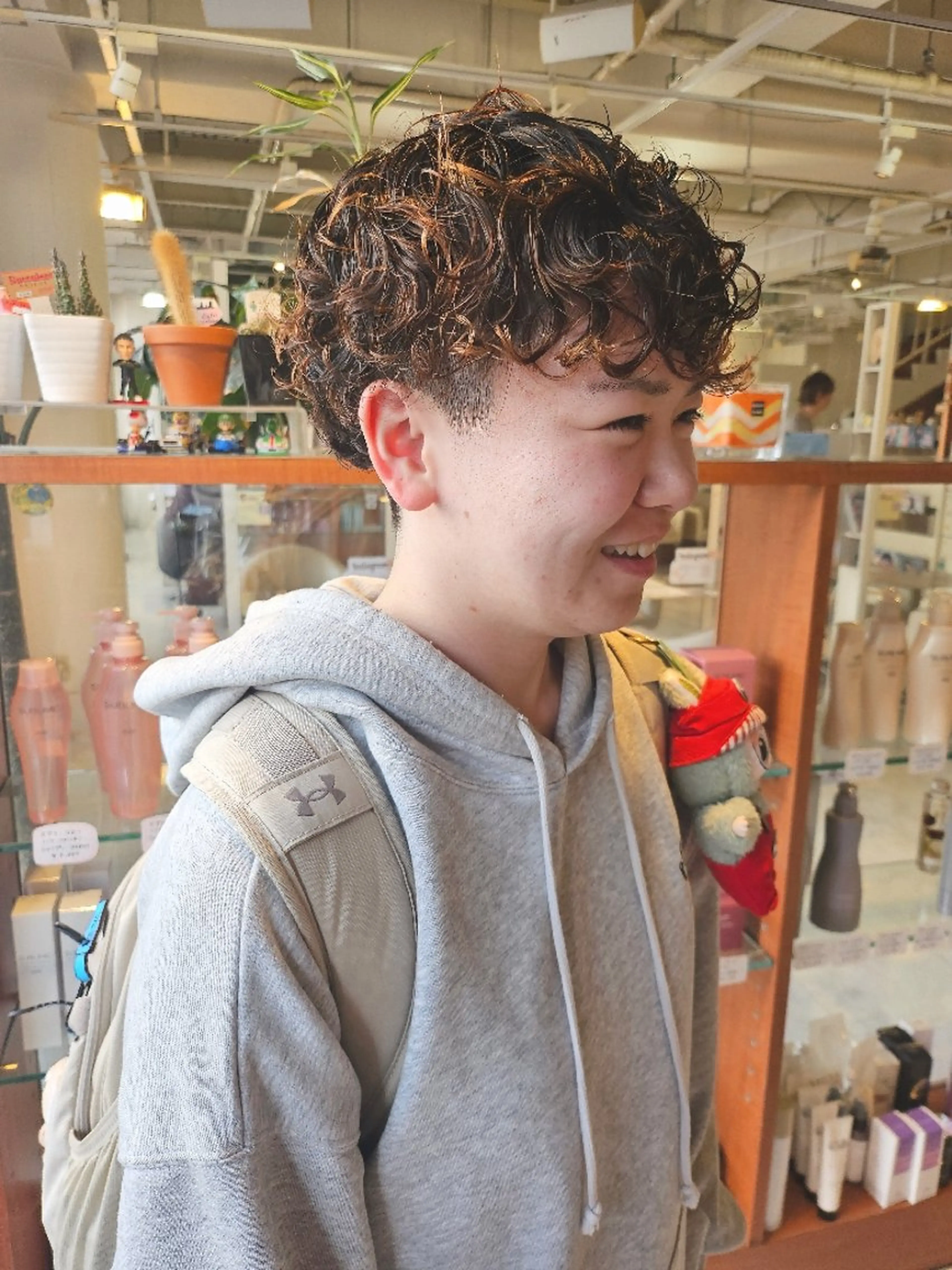 ショート ショートヘア カット パーマ 岡田 奈々のヘアスタイル