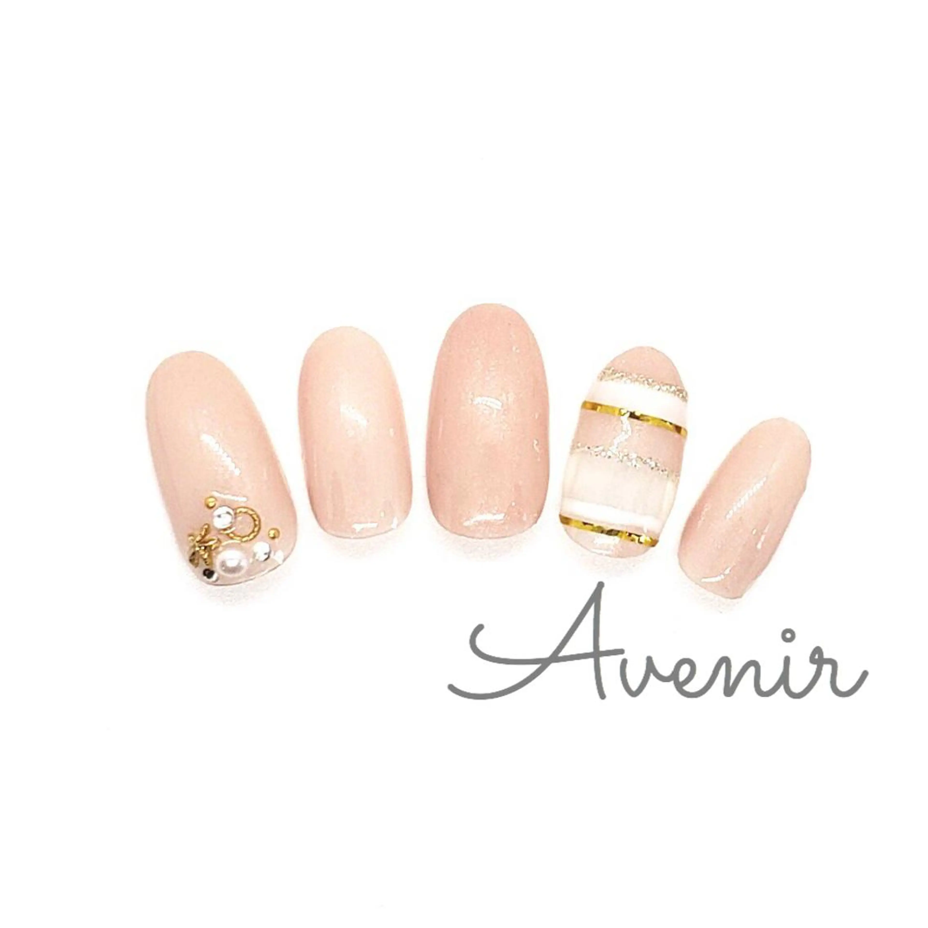 ネイル Avenir 表参道 nail＆eye予約のネイルデザイン