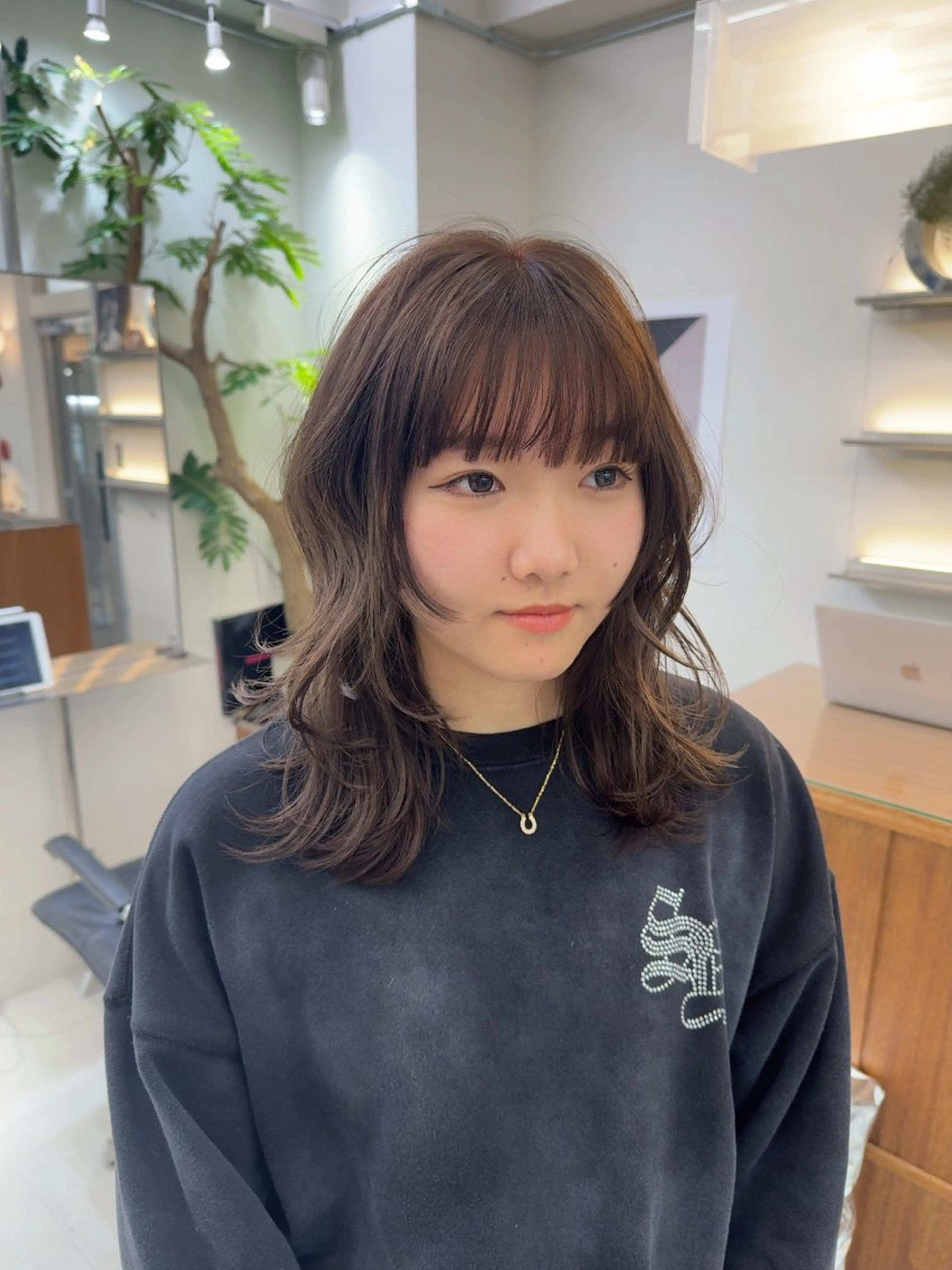 ミディアム カラー カット ヘアカラー トリートメント MIES amane(アマネ)のヘアスタイル