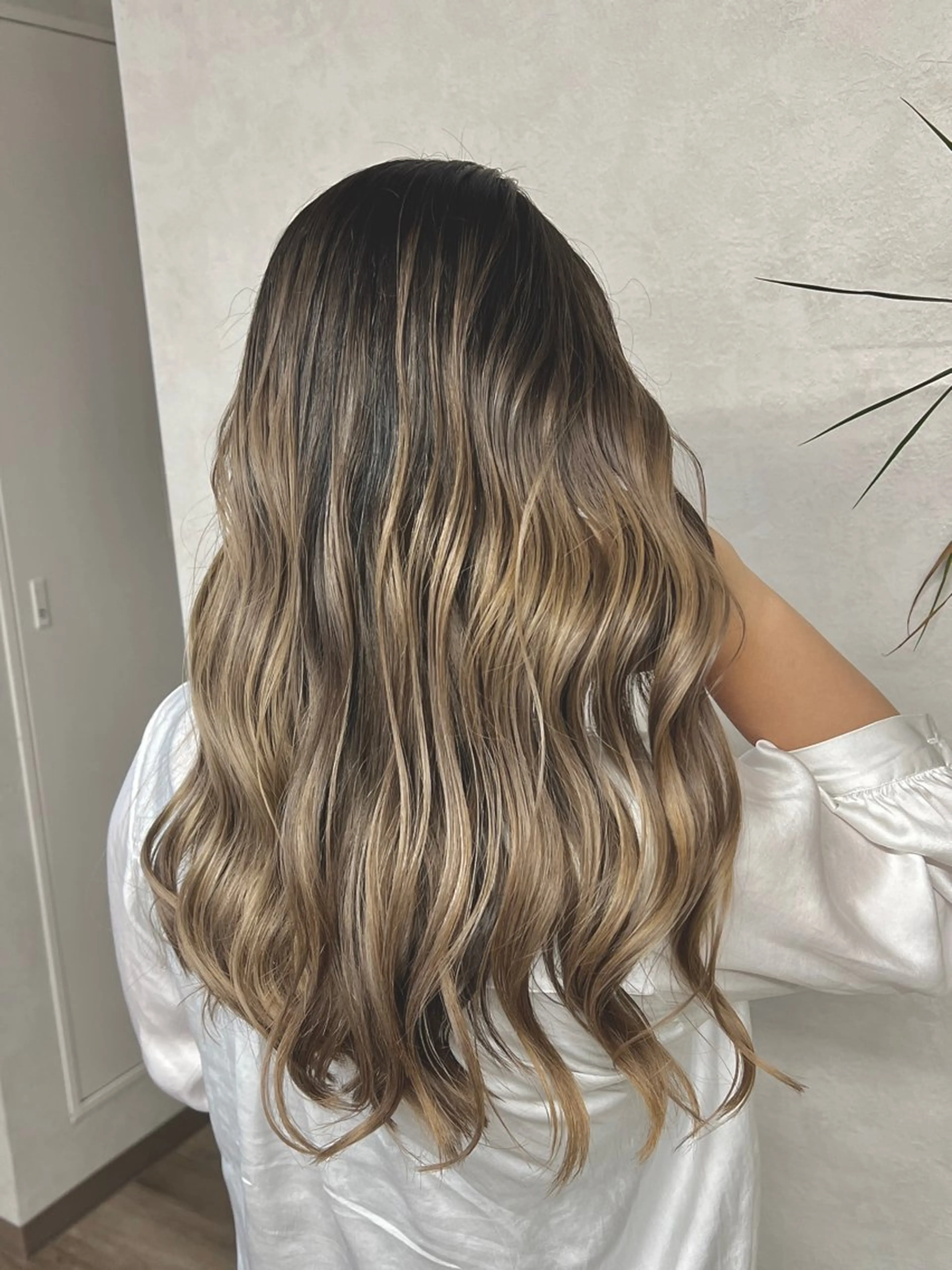 ロング ハイライト トリートメント ヘアカラー SALOWIN横浜suite店所属・🌷かわばた めい🌷のヘアスタイル