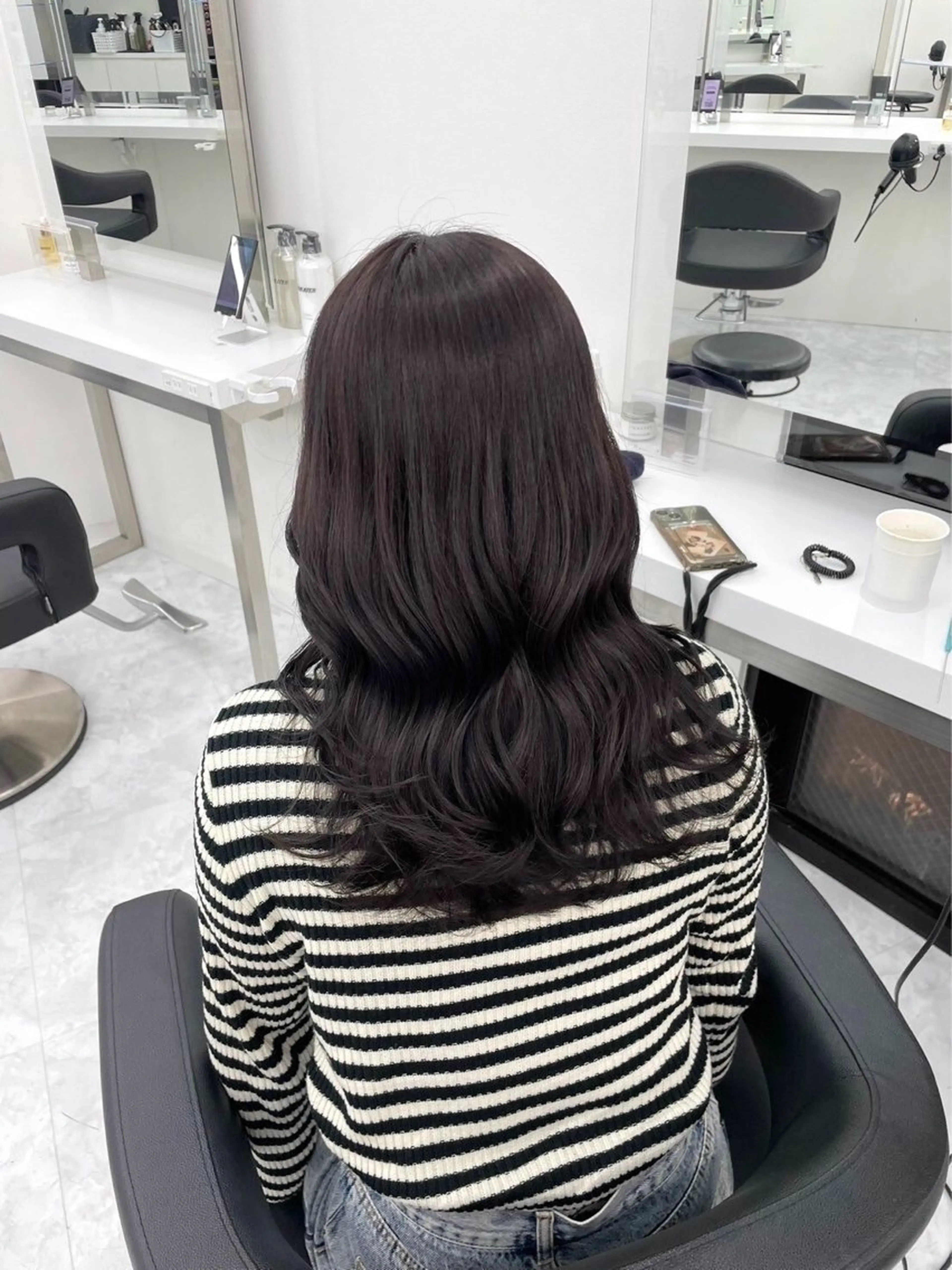 ロング カラー ヘアアレンジ 黒髪 カシス 髪質改善 トリートメント 💓ブリーチ特化 透明感💓あい💓のヘアスタイル