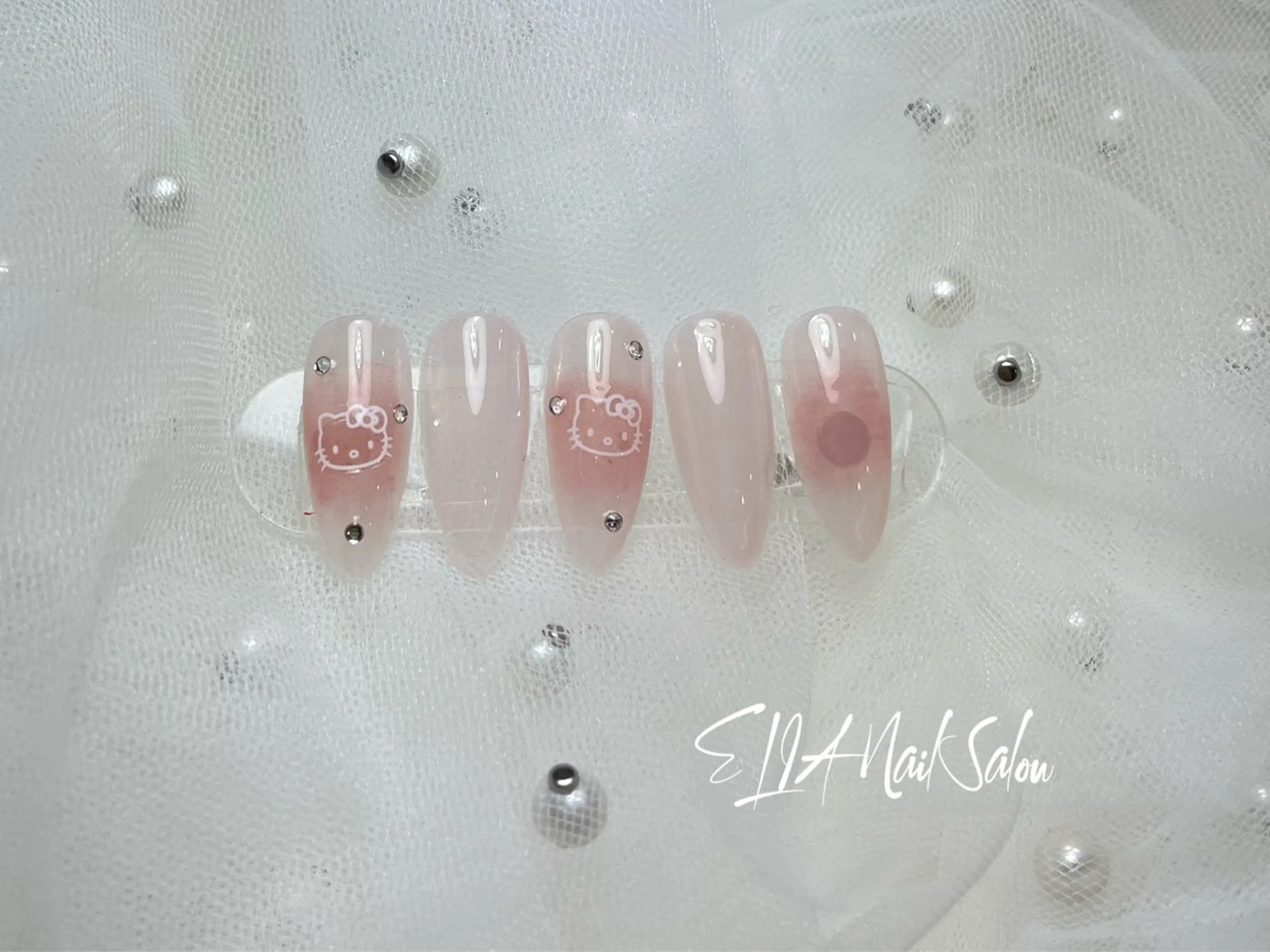 ミディアム cici nailのネイルデザイン