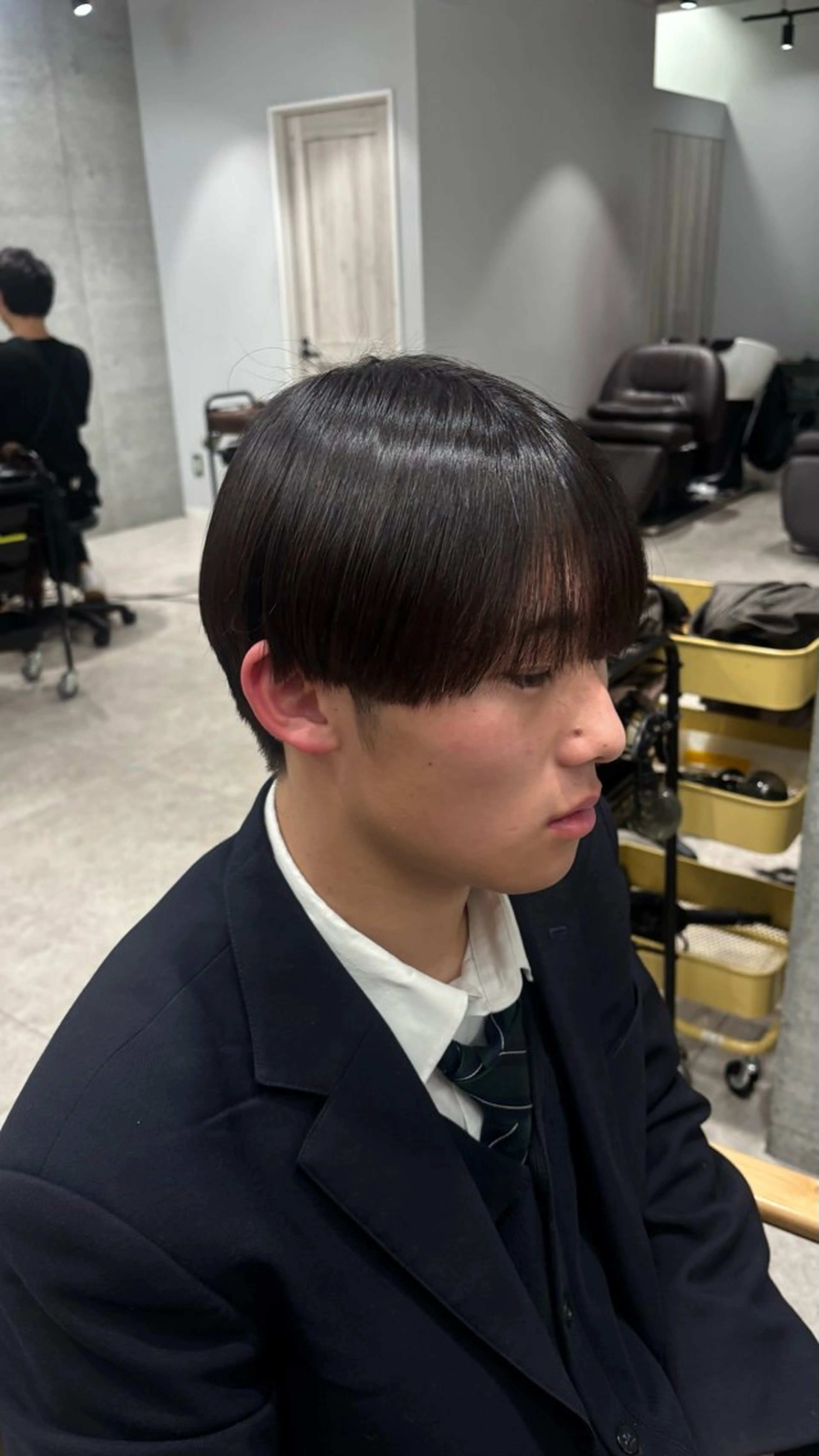 メンズ りお/艶カラ ー/レイヤーカットのヘアスタイル