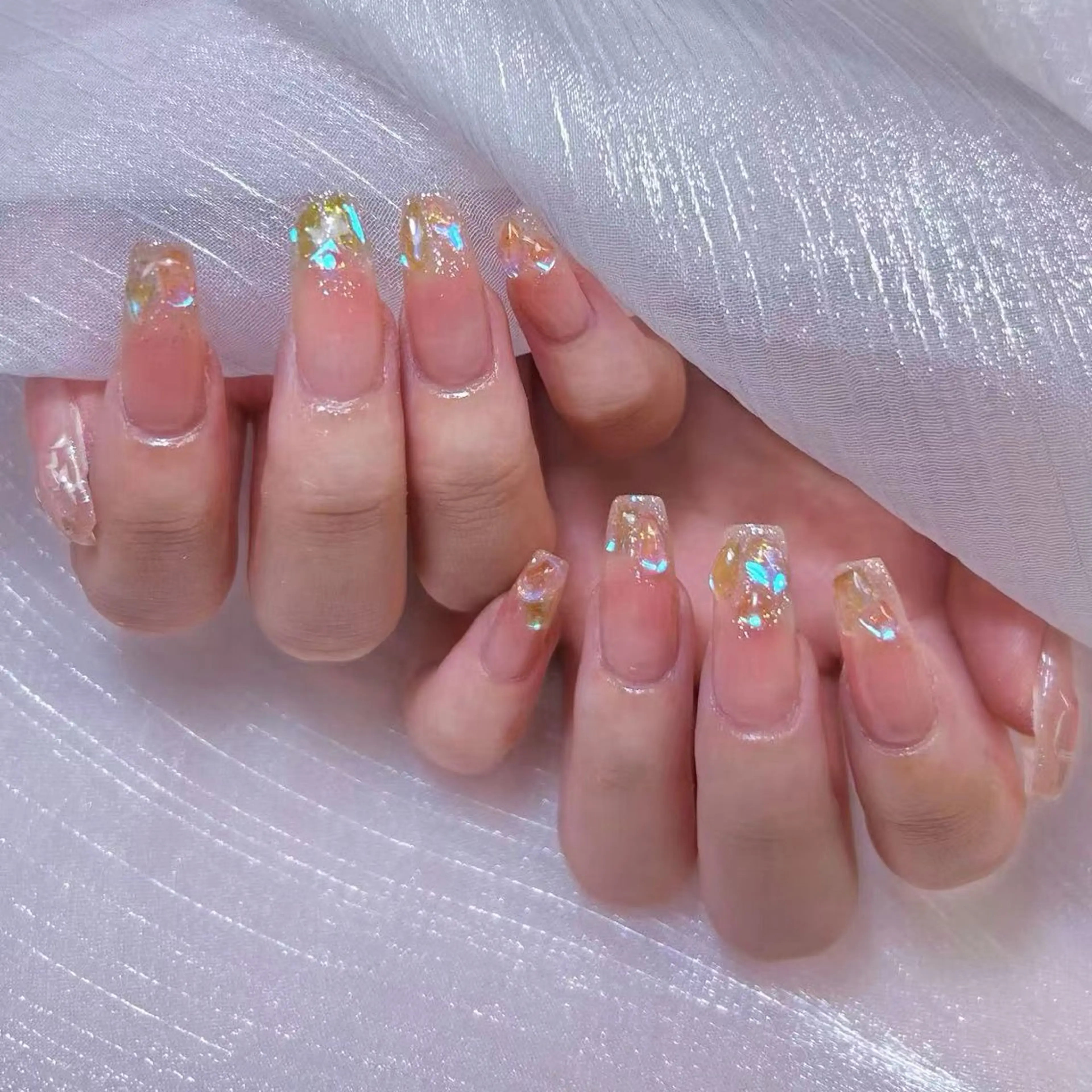 ネイル アートネイル オーロラネイル キラキラネイル 韓国ネイル マグネットネイル ハンドネイル ハンドケア DIAMOND 💞のネイルデザイン