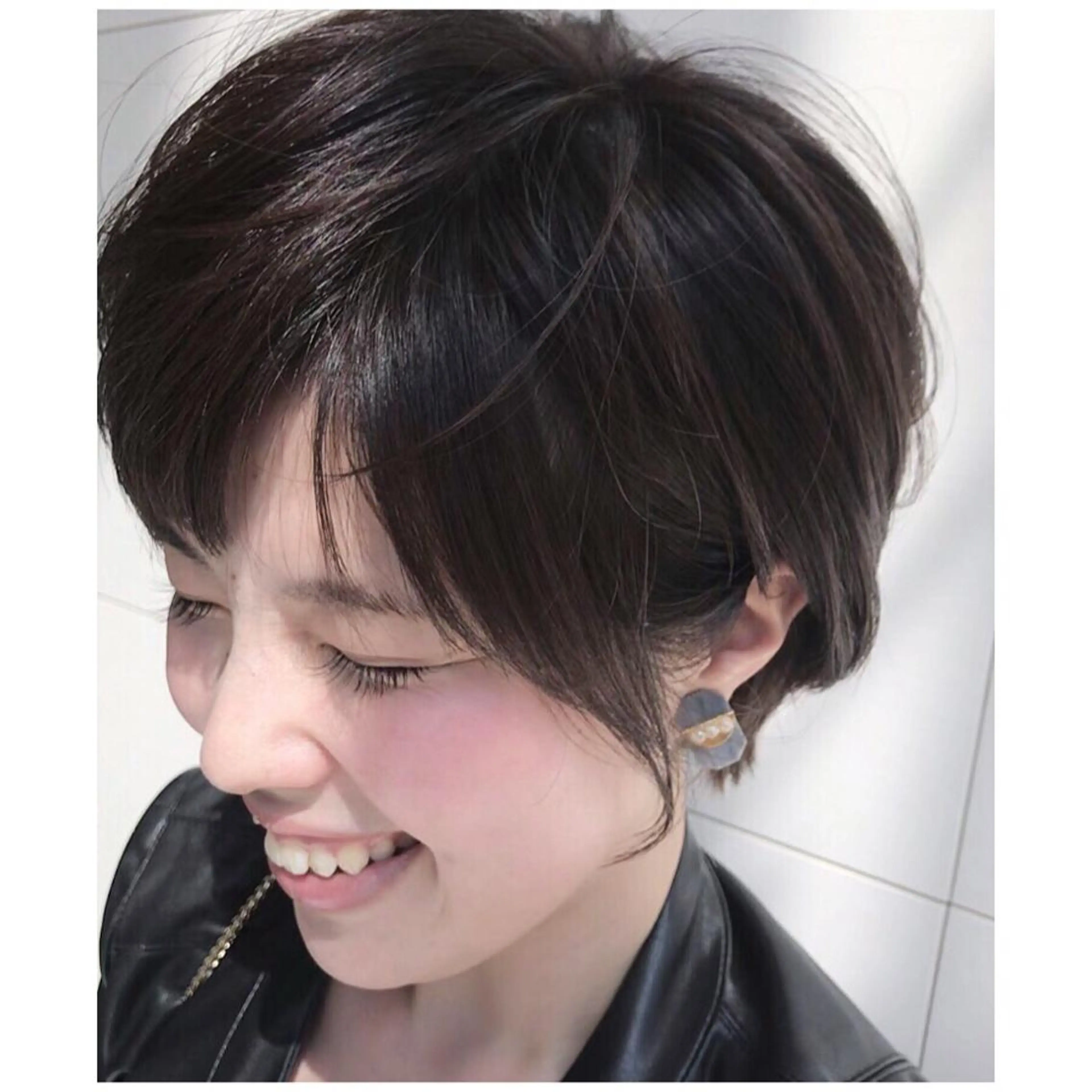 ショート K. SUZUKAのヘアスタイル