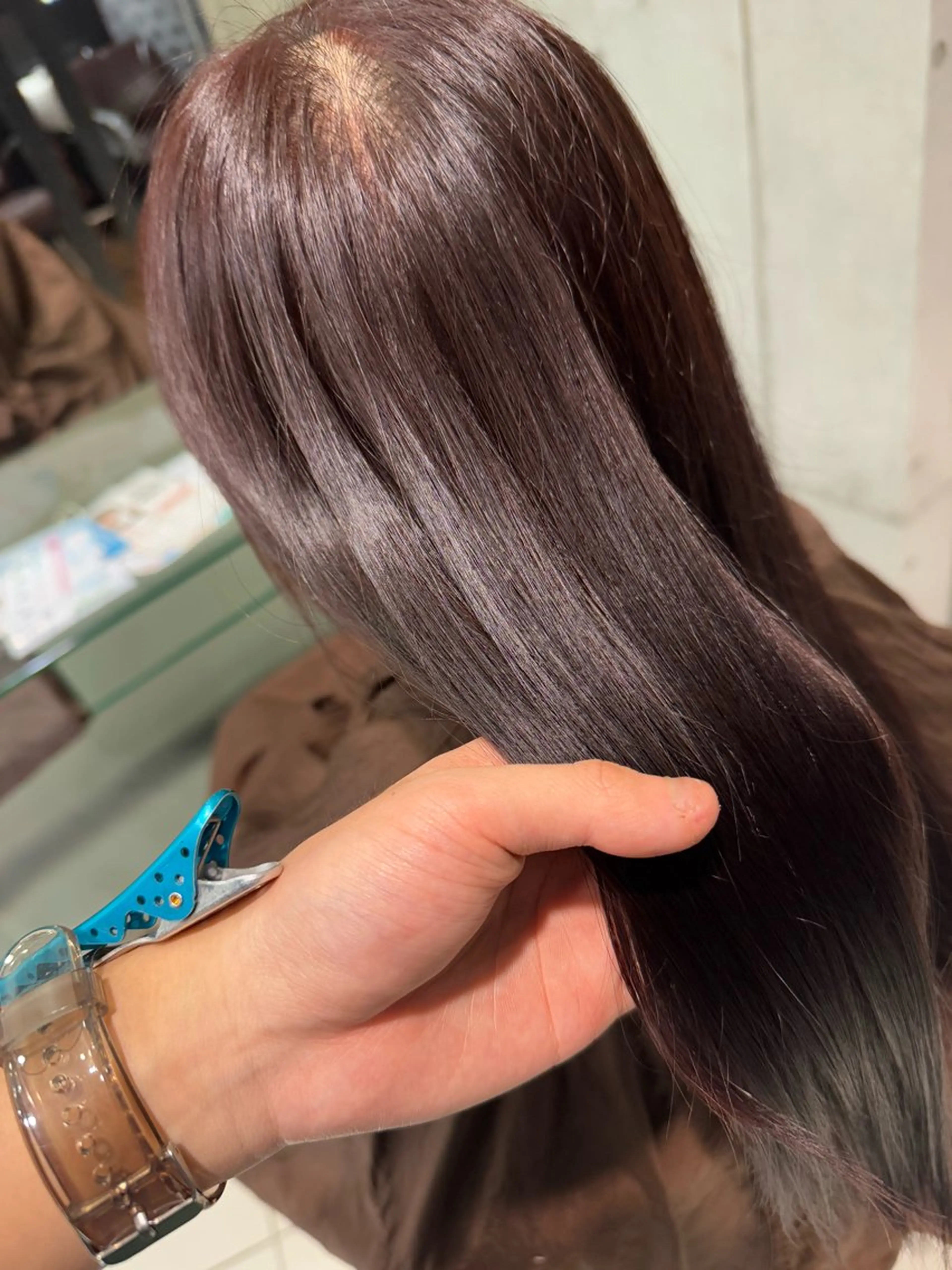 ブリーチなしでできる髪質改善カラー🩵🩷の写真