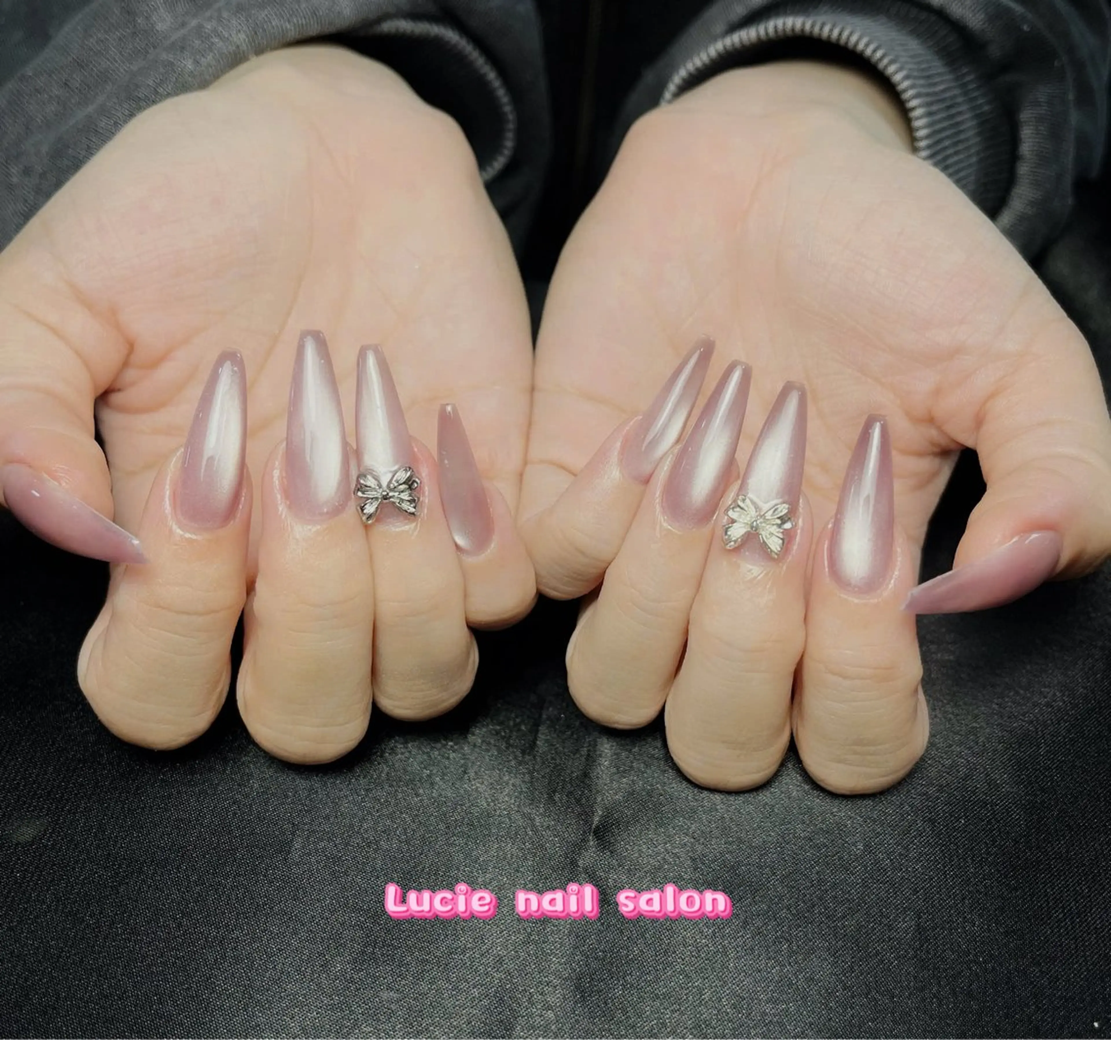 ネイル ボルドー チークネイル 成人式 フレンチネイル キラキラネイル ハンドネイル LUCIE NAIL SALON所属・LU CIEのネイルデザイン