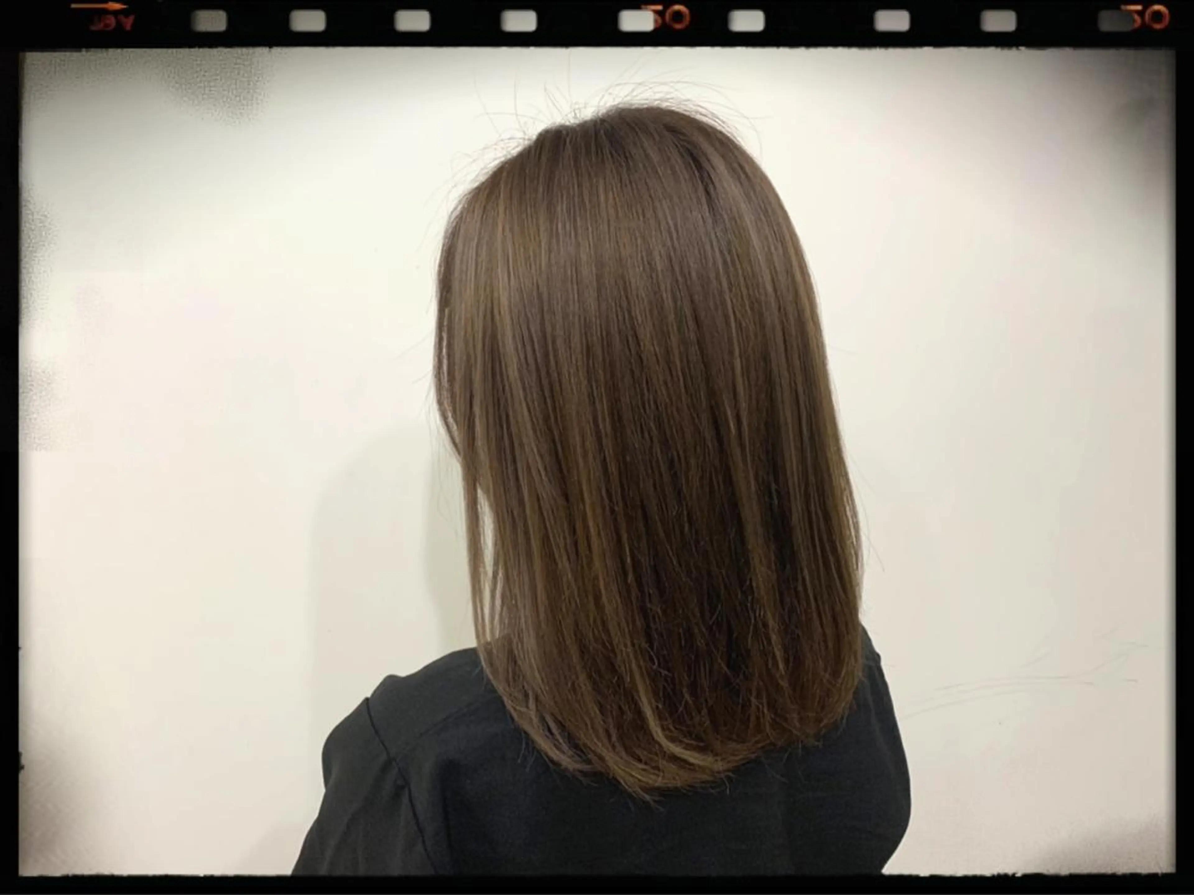 ミディアム カラー シルバー 相武台ショート特化 💐川崎希💐のヘアスタイル