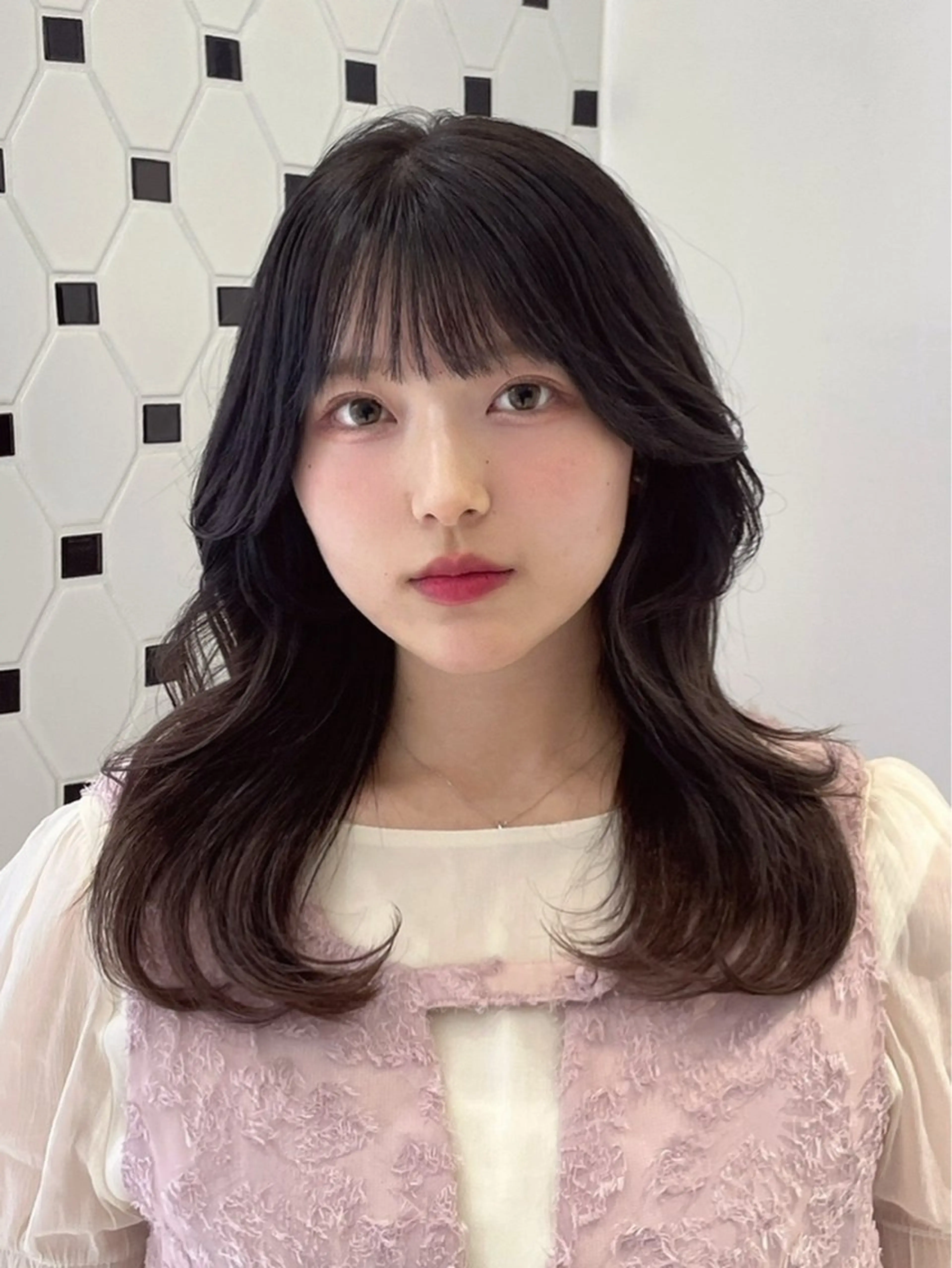 セミロング カット ヘアカラー コテ巻き風パーマ 銀座RINOSEのヘアスタイル