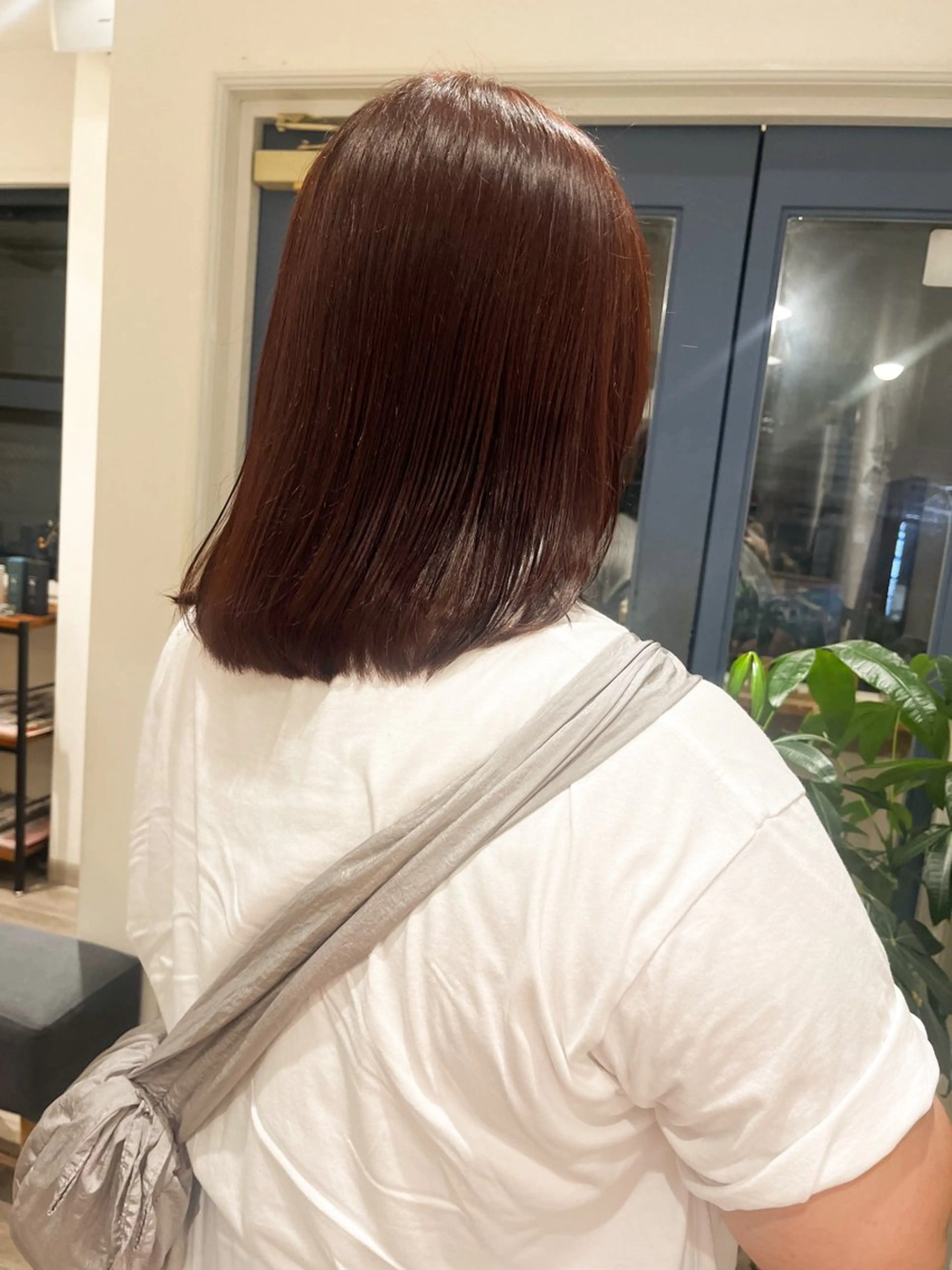 ミディアム カット ヘアカラー トリートメント 上品な暖色/丸みボブ Chie🪷のヘアスタイル