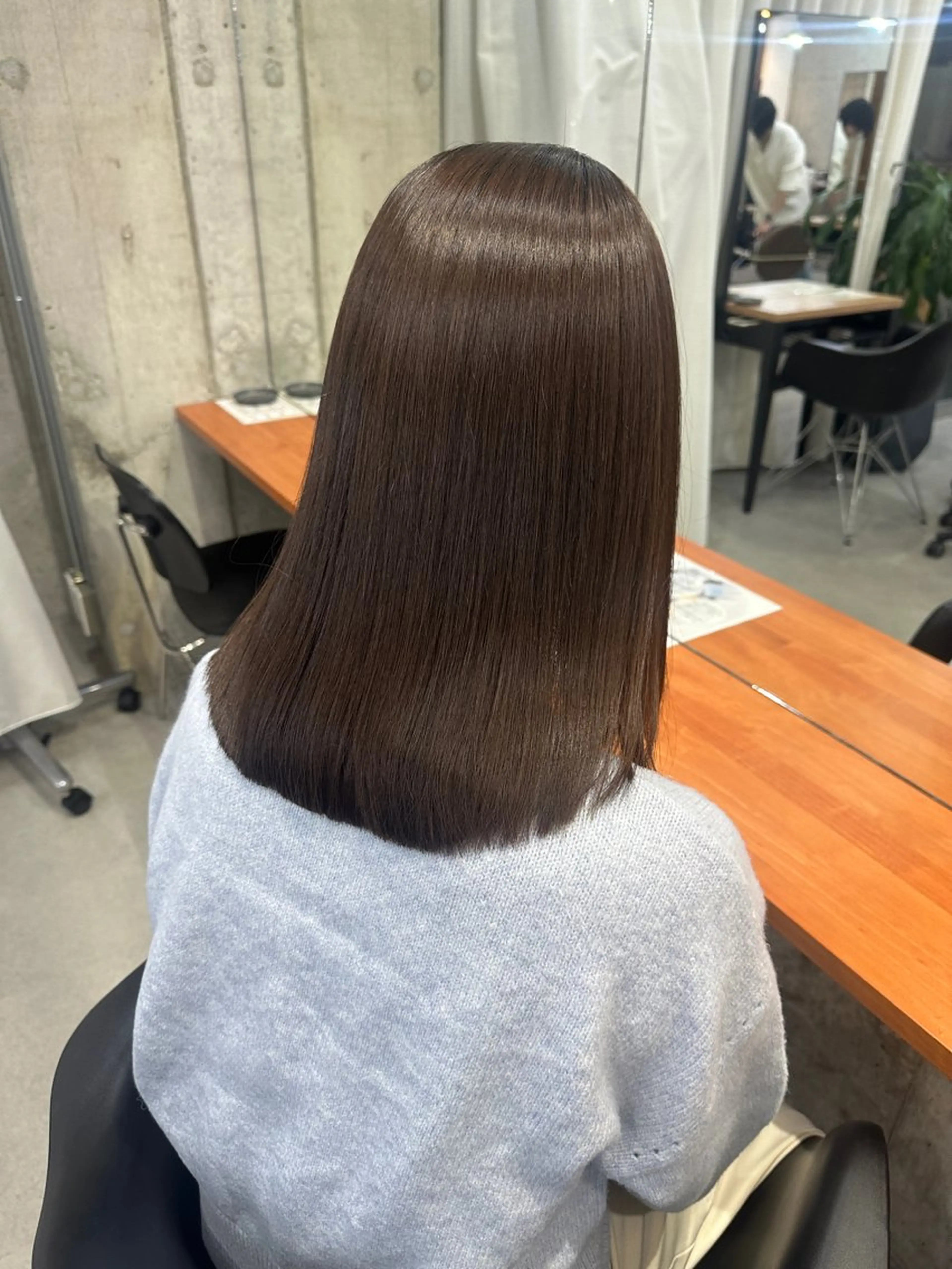 セミロング 縮毛矯正 髪質改善／縮毛矯正 関根青葉のヘアスタイル