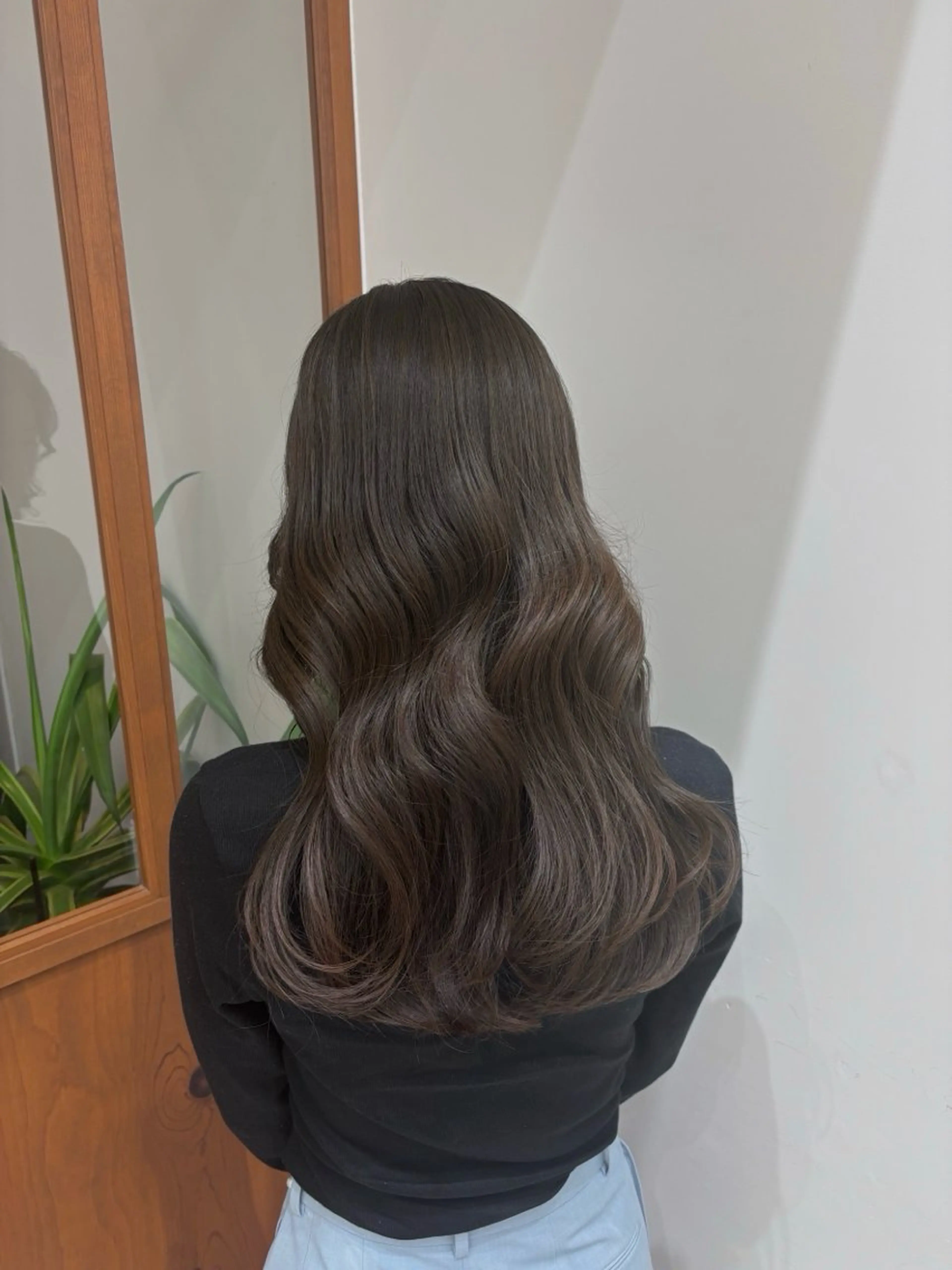 セミロング カラー COQOO ORGANIC所属・河野 凛依のヘアスタイル