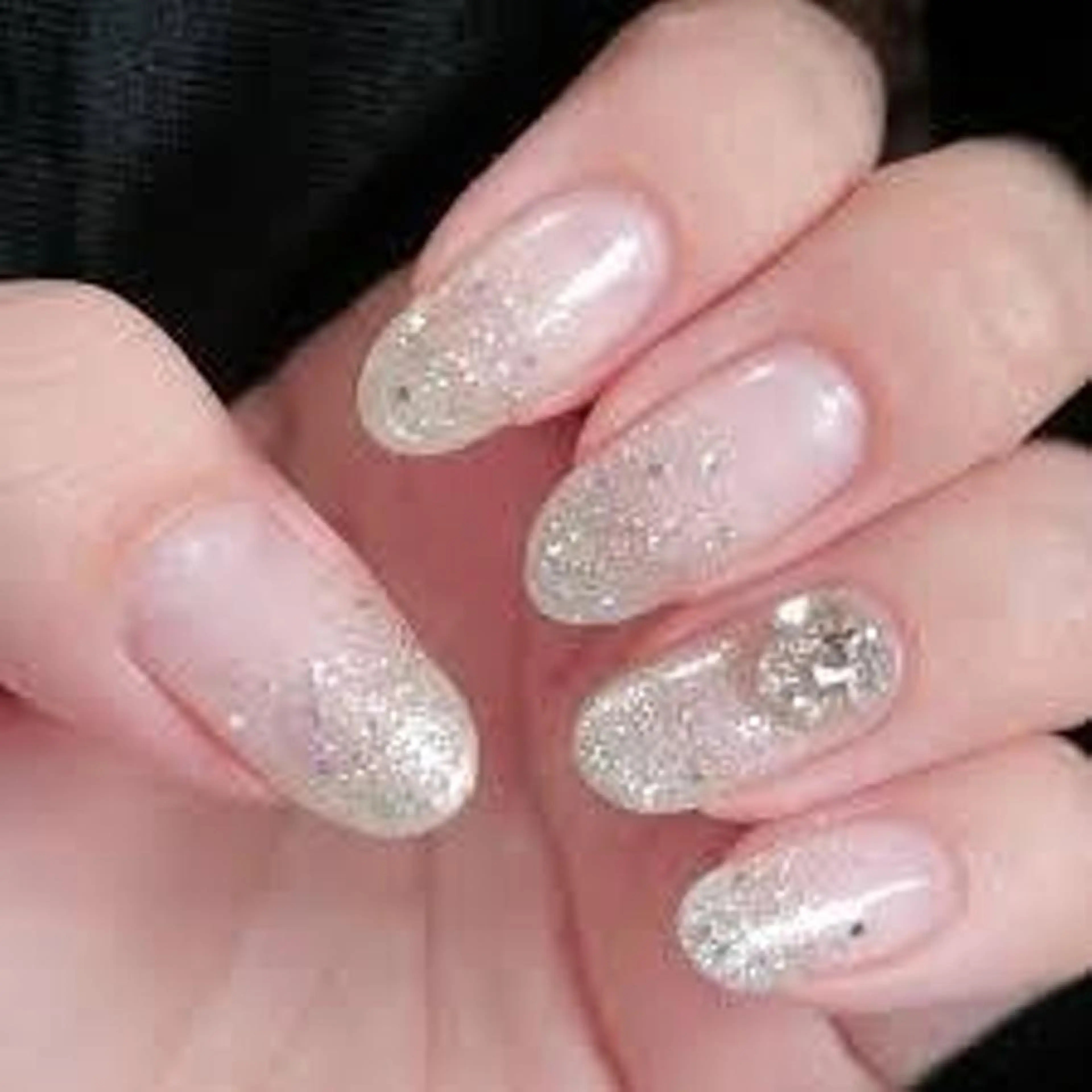 ネイル グラデーション ラメ(グリッター) ラメグラデーション シンプルネイル ストーンネイル ハンドネイル privateサロン creaのネイルデザイン