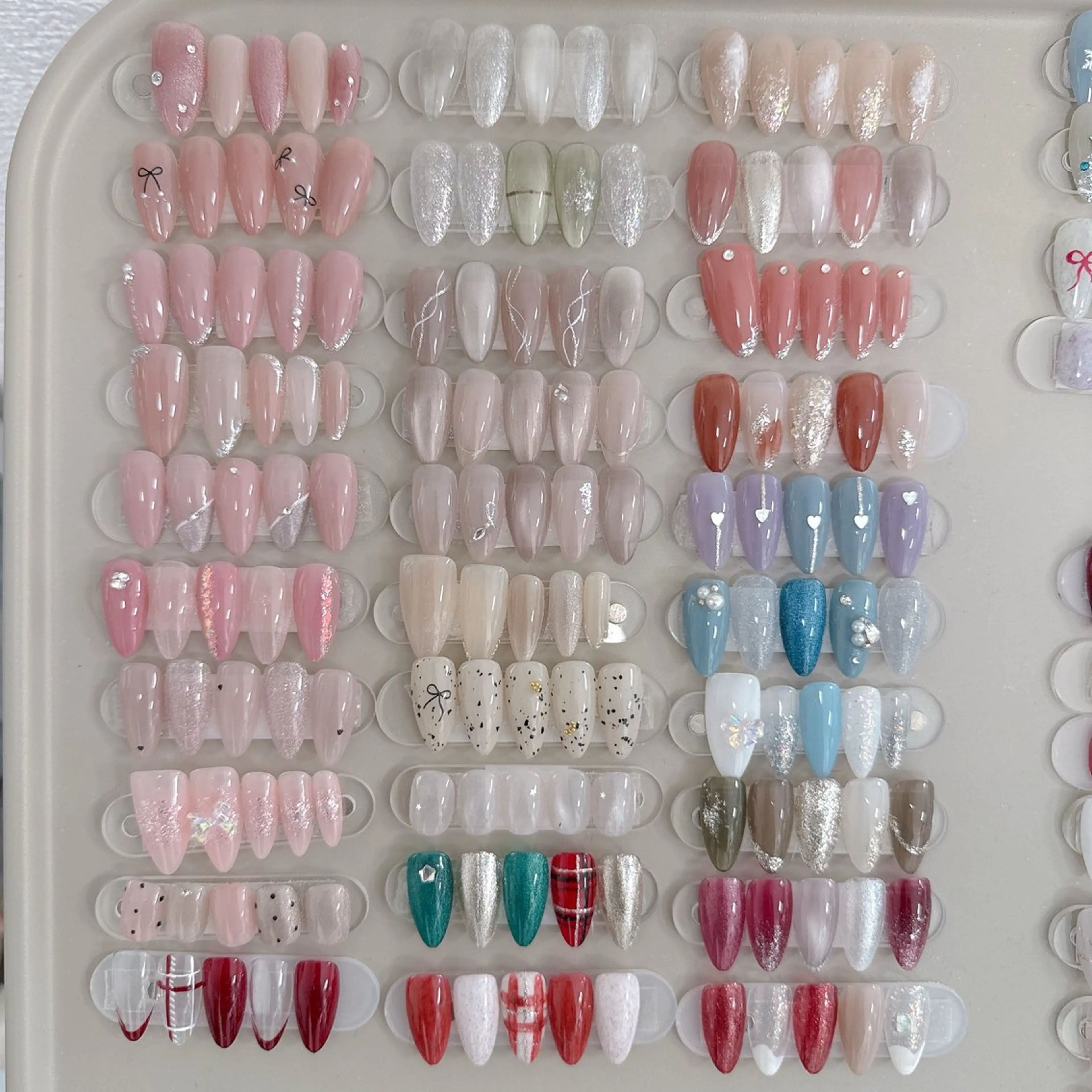 【Jr.ネイリスト】30種類から選べる🎵定額シンプルコース(ご新規様、一ヶ月以内のリピーター様ソフトジェルオフ無料)の写真