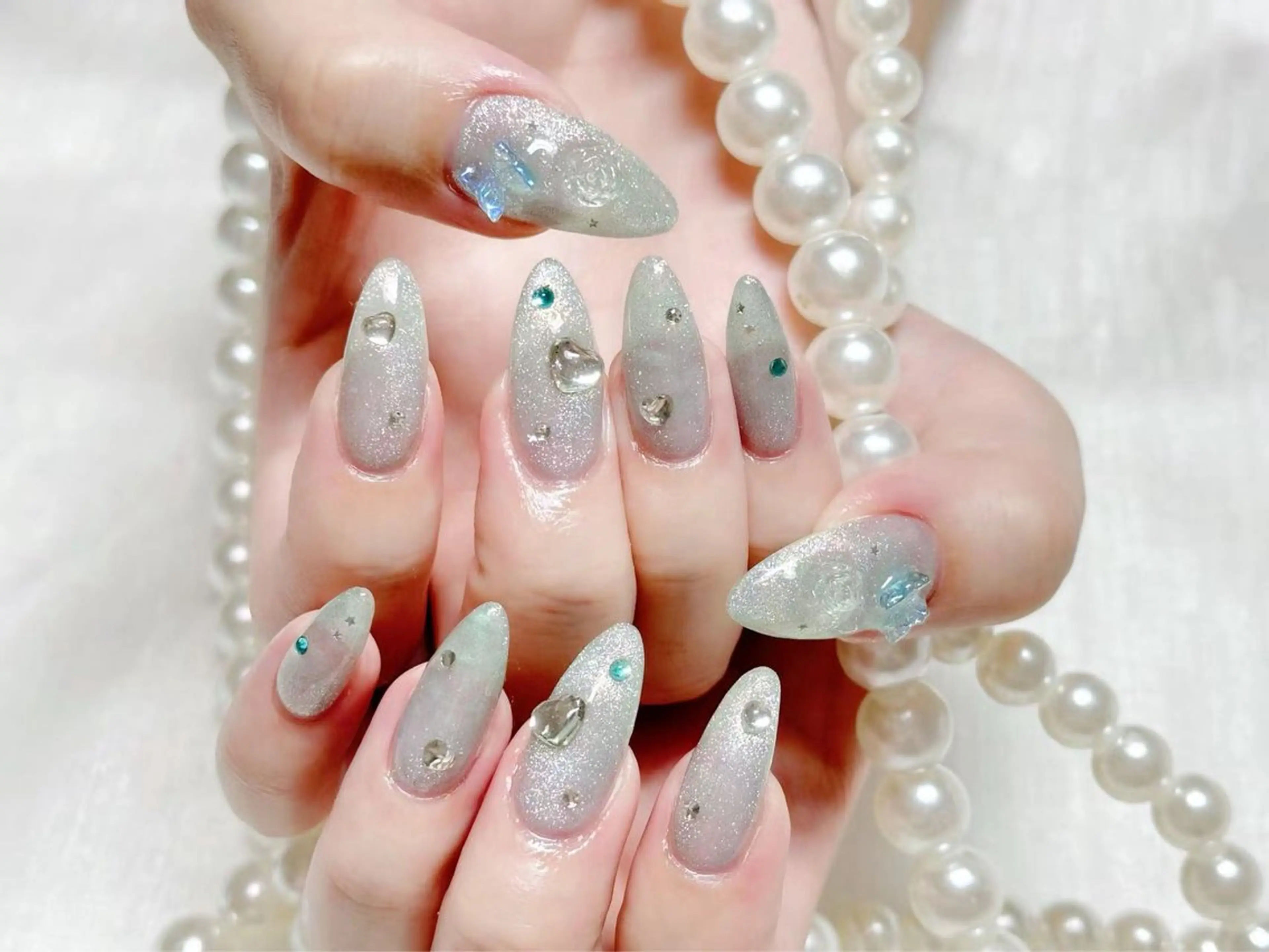 ネイル オーロラネイル 長さ出し フレンチネイル ガーリー キラキラネイル RIn 🎀のネイルデザイン