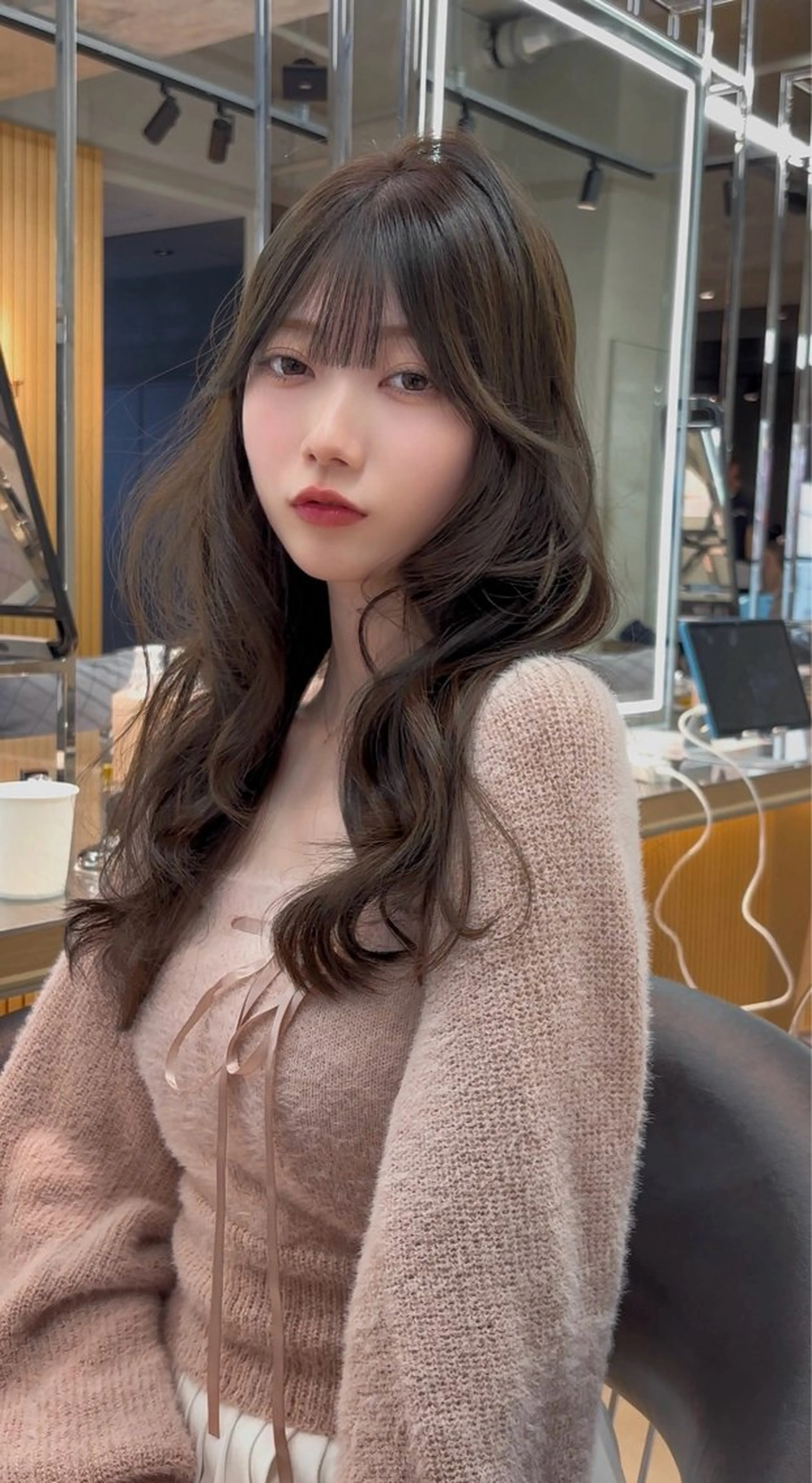 ミディアム カラー ミディアムレイヤー 透明感カラー ボブ 顔まわりレイヤー 韓国風ヘア 【美髪矯正】 吉村　清志のヘアスタイル