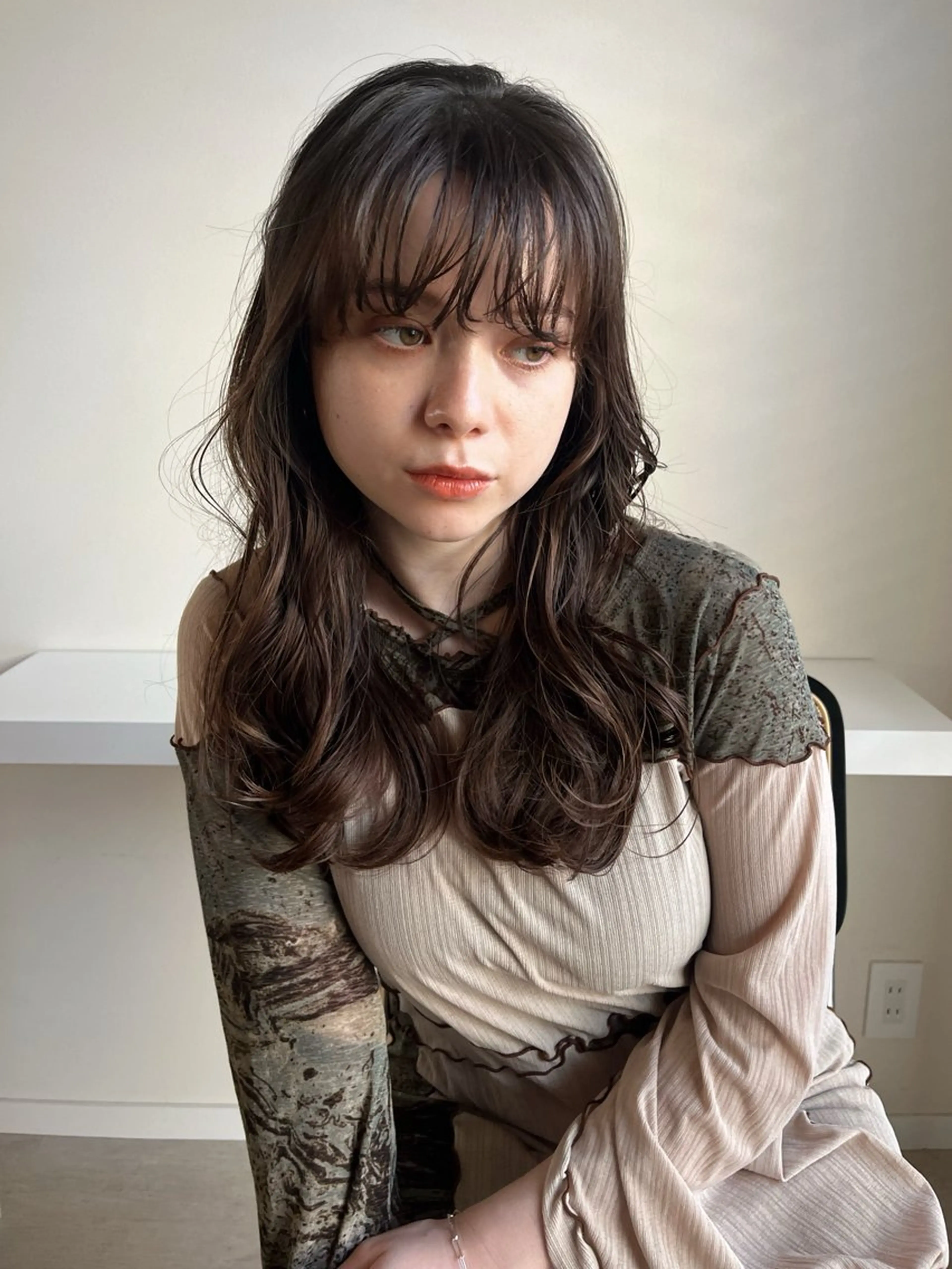 セミロング パーマ pu+on. nailworks所属・fuyumi / ニュアンスネイルのネイルデザイン