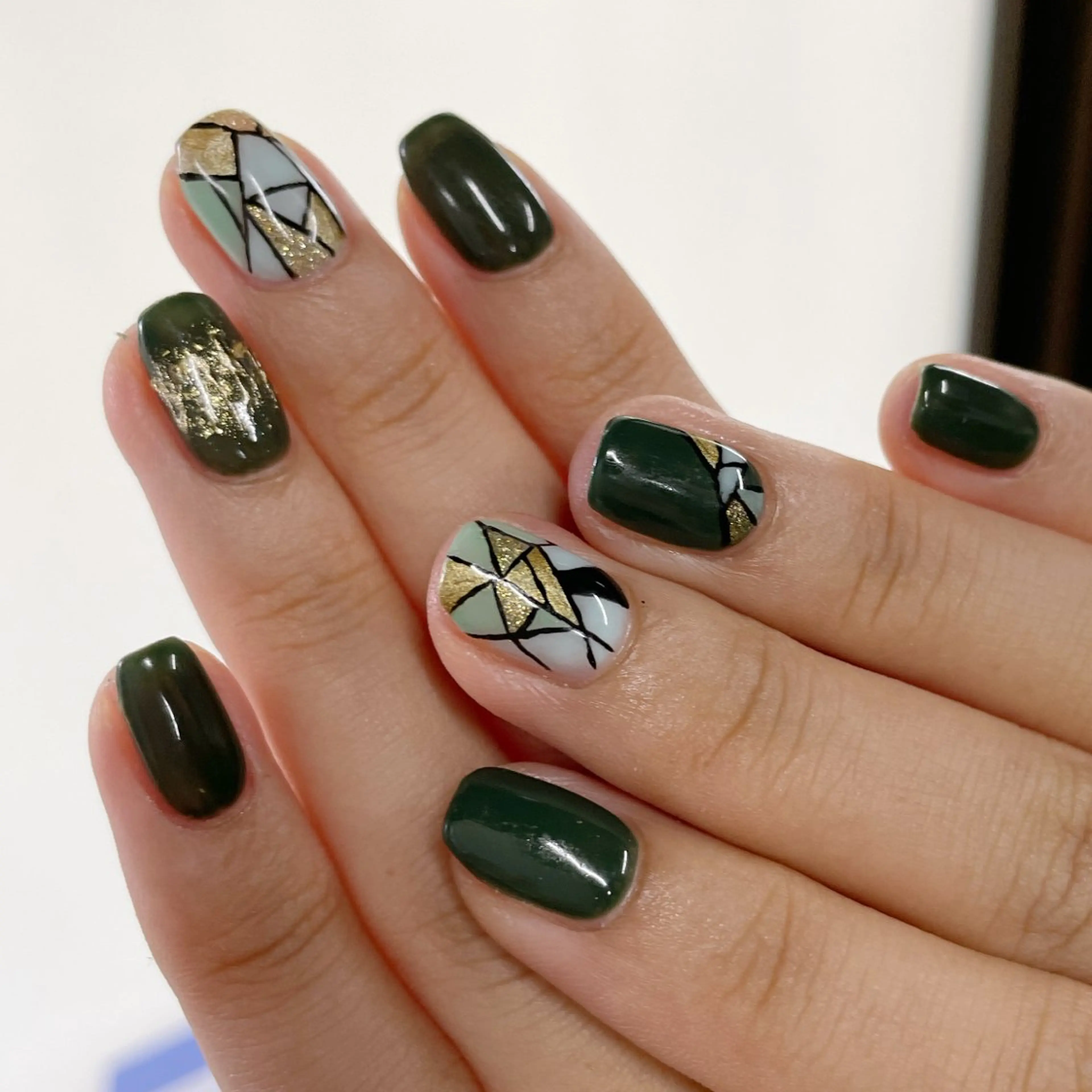 ネイル グリーン 冬ネイル クリスマス nappage所属・nappage 国分寺のネイルデザイン