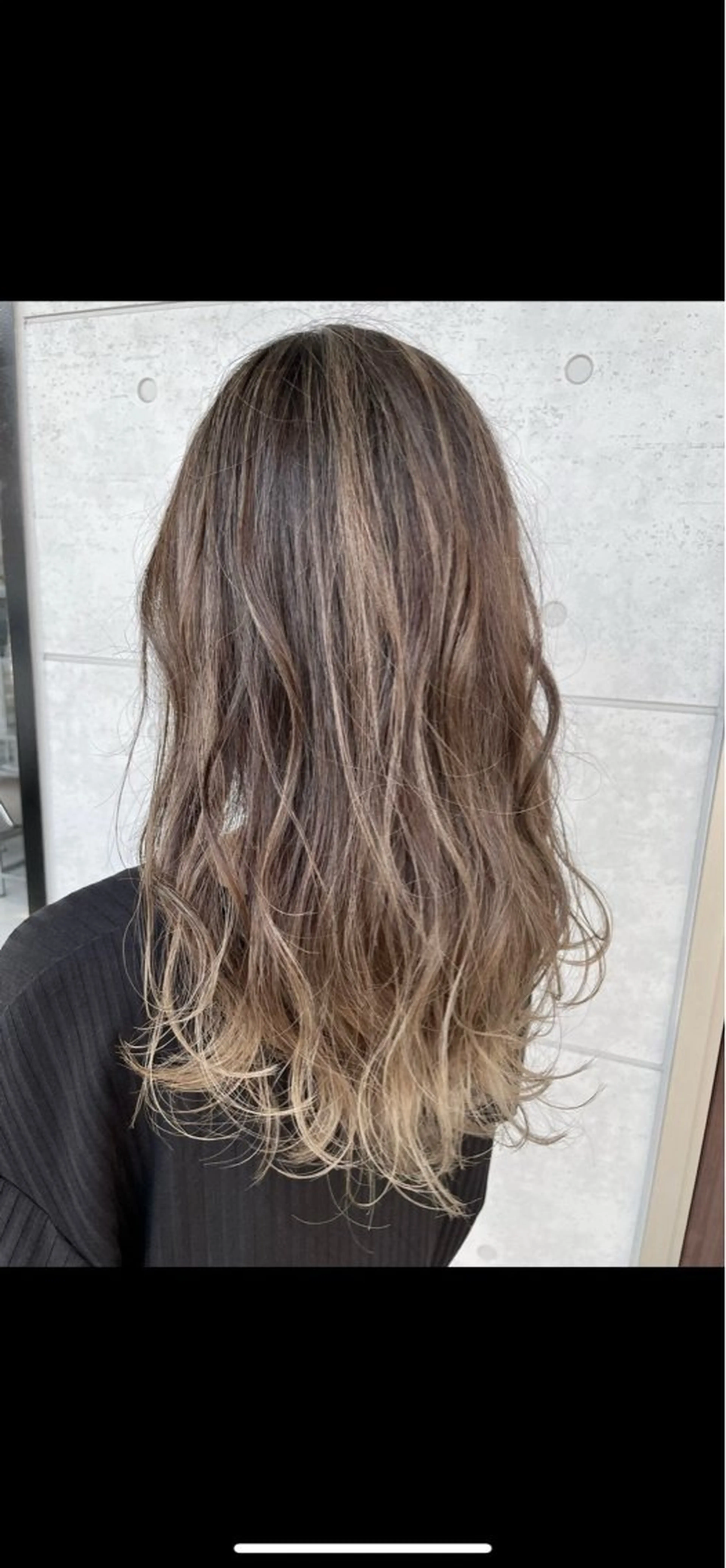 カラー 山名 璃湖のヘアスタイル