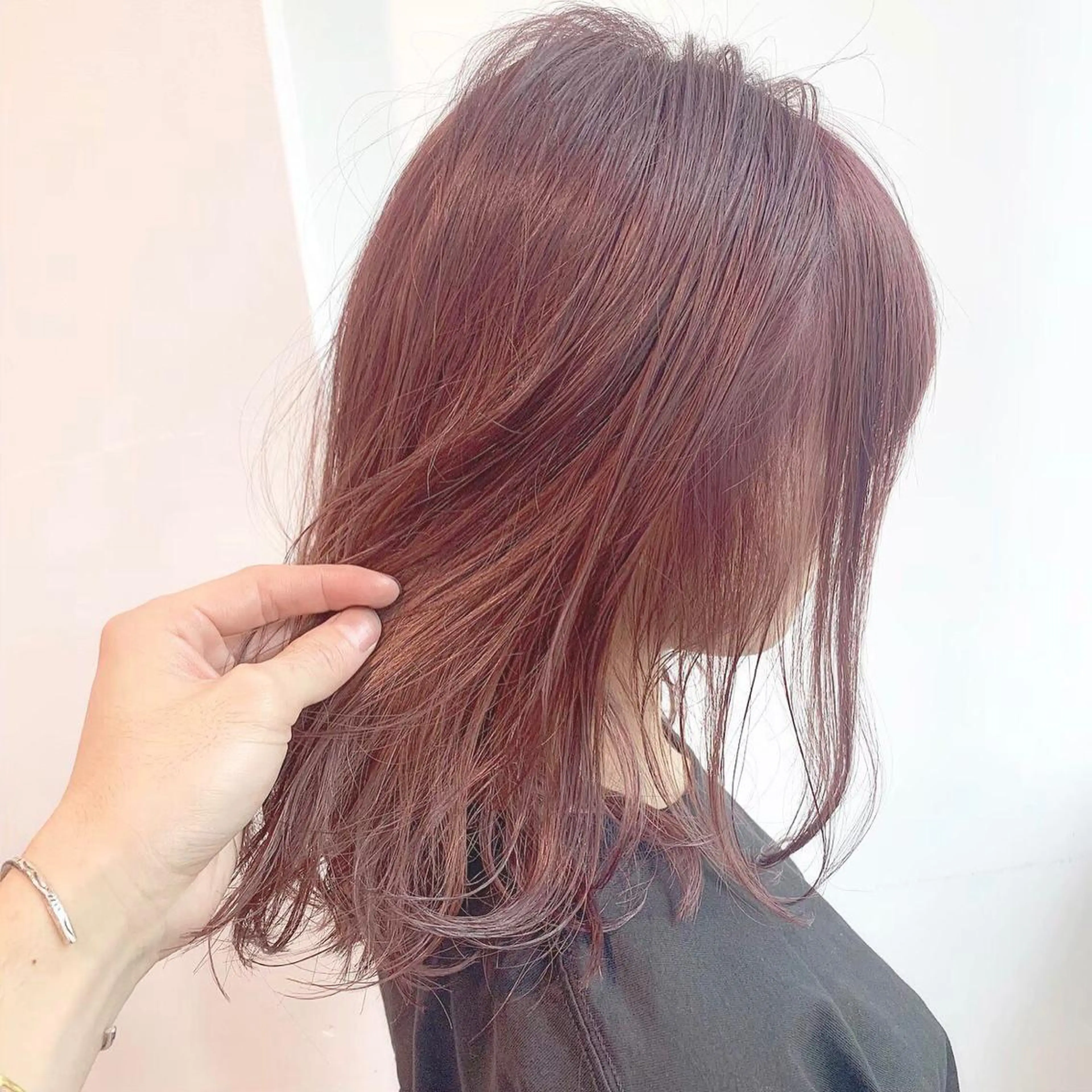 ミディアム カラー ブリーチ ブリーチなしカラー ピンクカラー カット ヘアカラー トリートメント ヘアセット 透明感カラー🤍 Kaitoのヘアスタイル