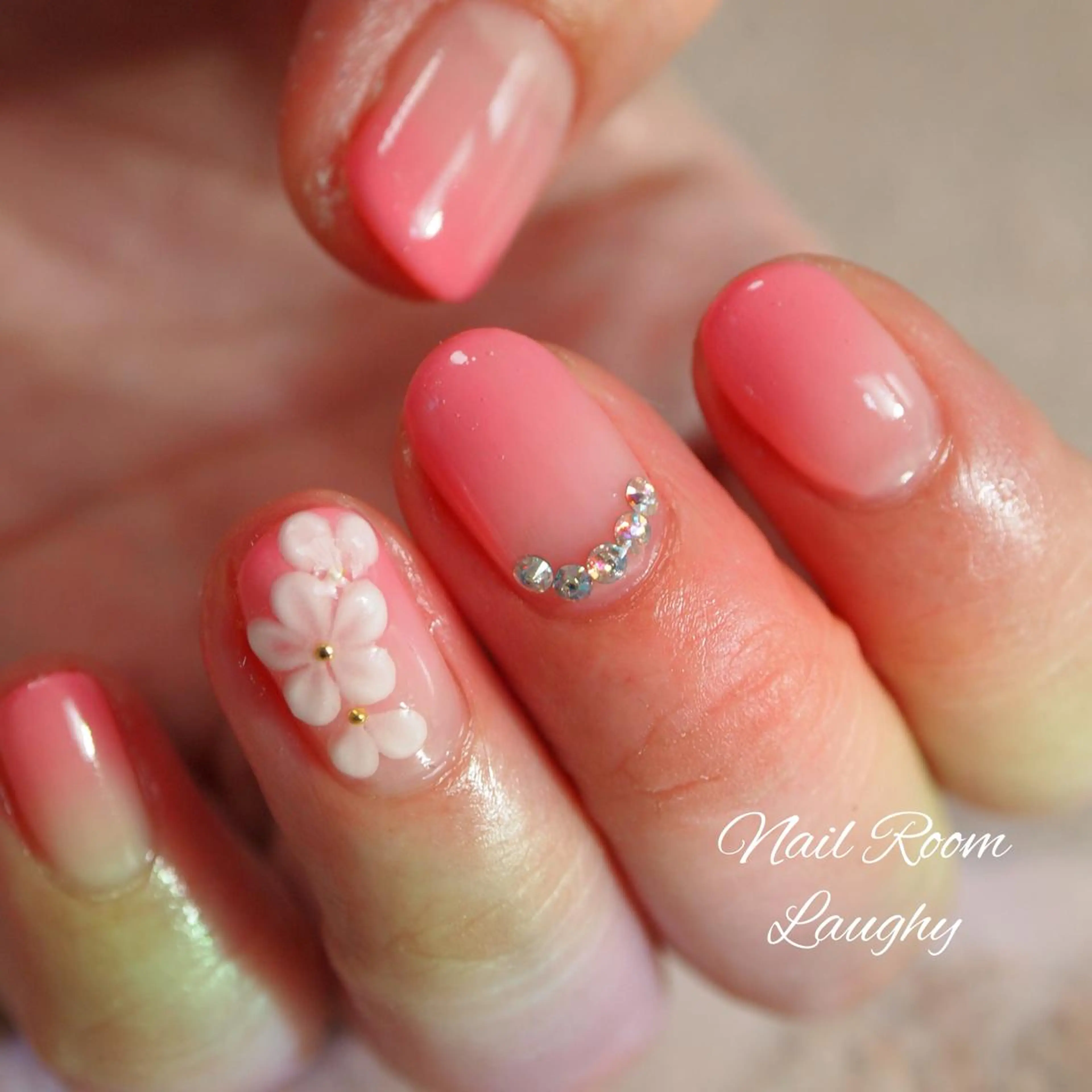 ネイル Nail Room Laughyのネイルデザイン