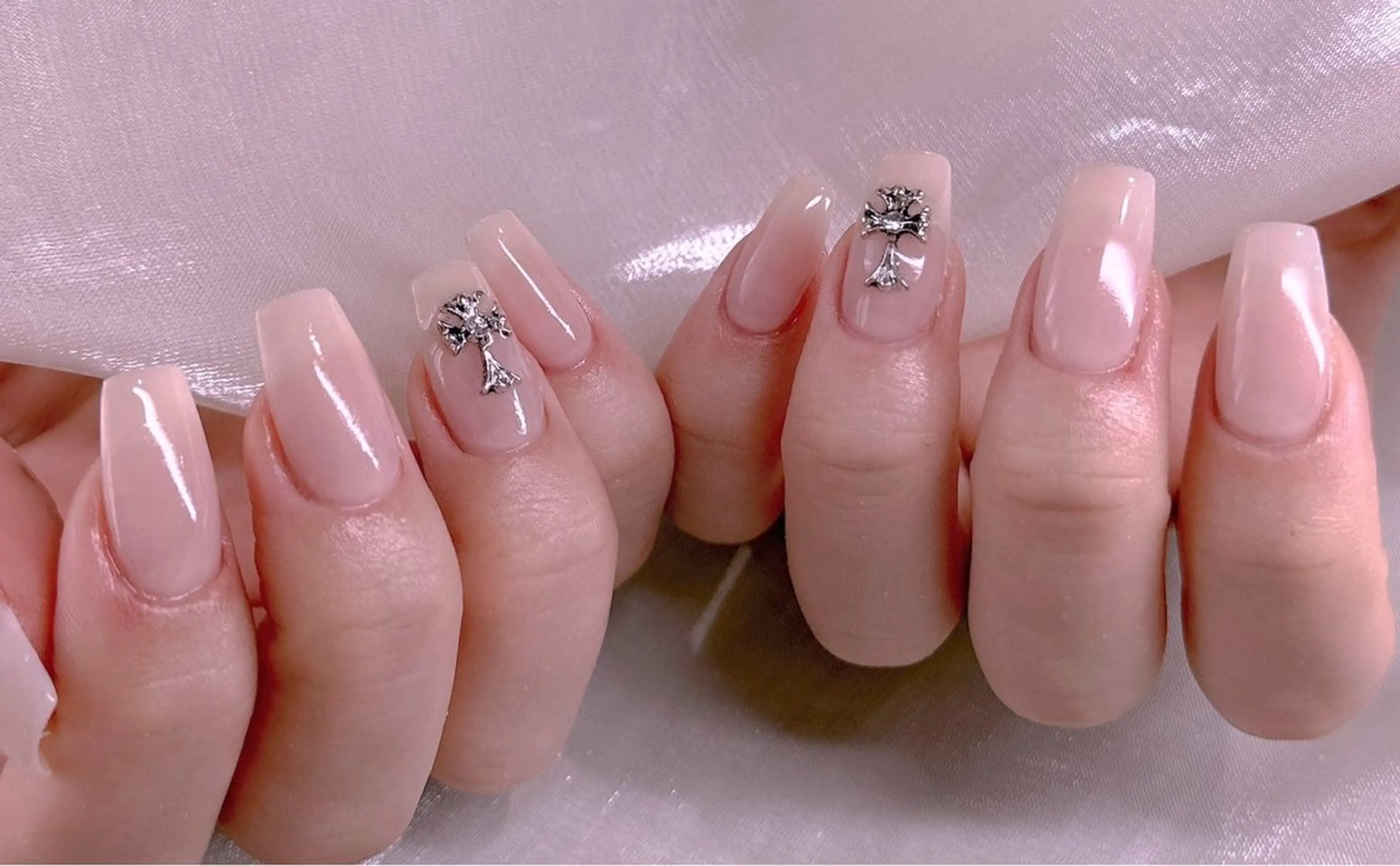 ネイル チークネイル フレンチネイル ハート 韓国ネイル レース ハンドネイル 美爪パラジェル導入店 Sunnilyのネイルデザイン