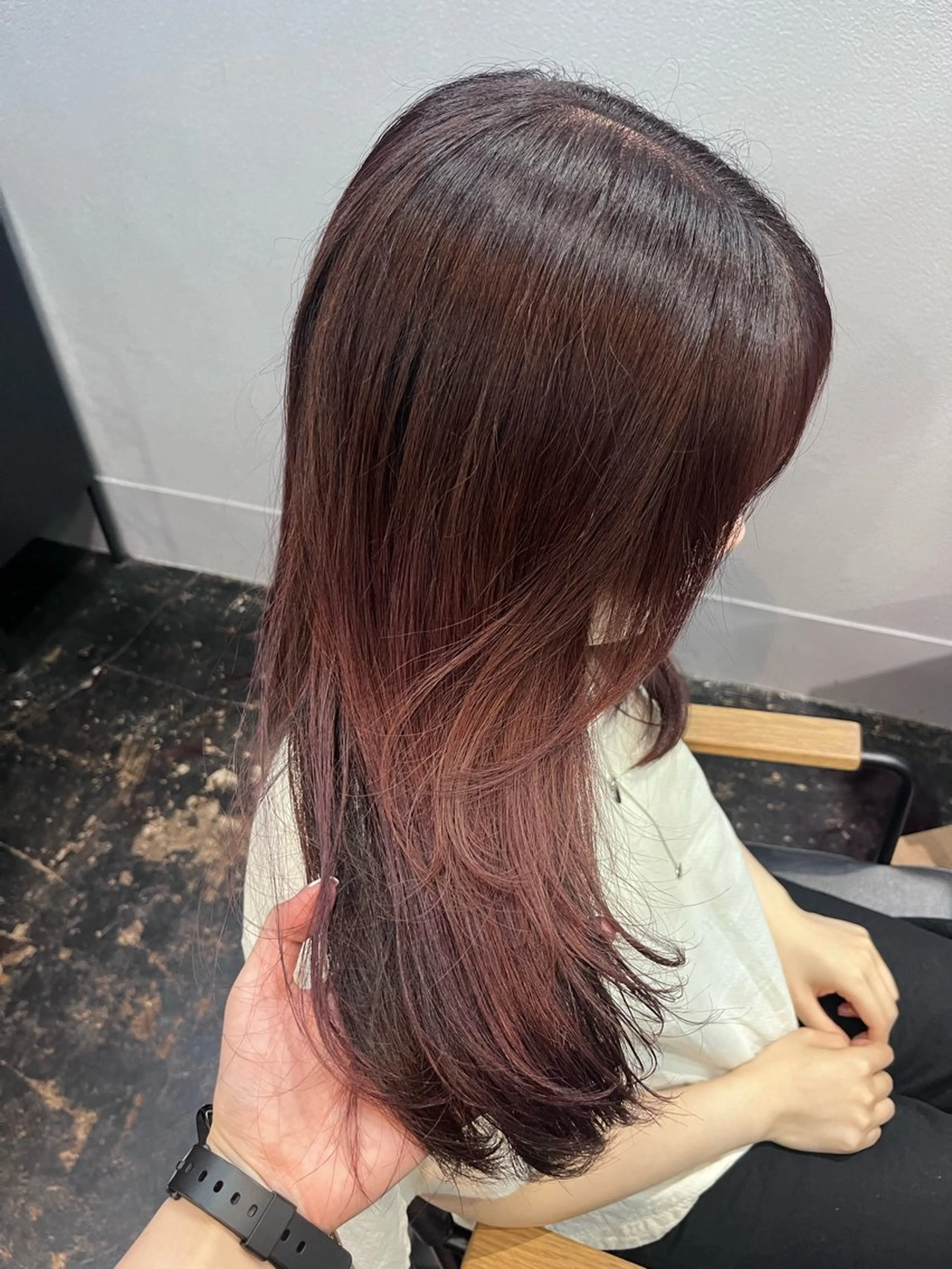 セミロング カラー ブリーチ レイヤーカット カット ヘアカラー トリートメント 透明感カラー/パーマ 🌀アオノのヘアスタイル