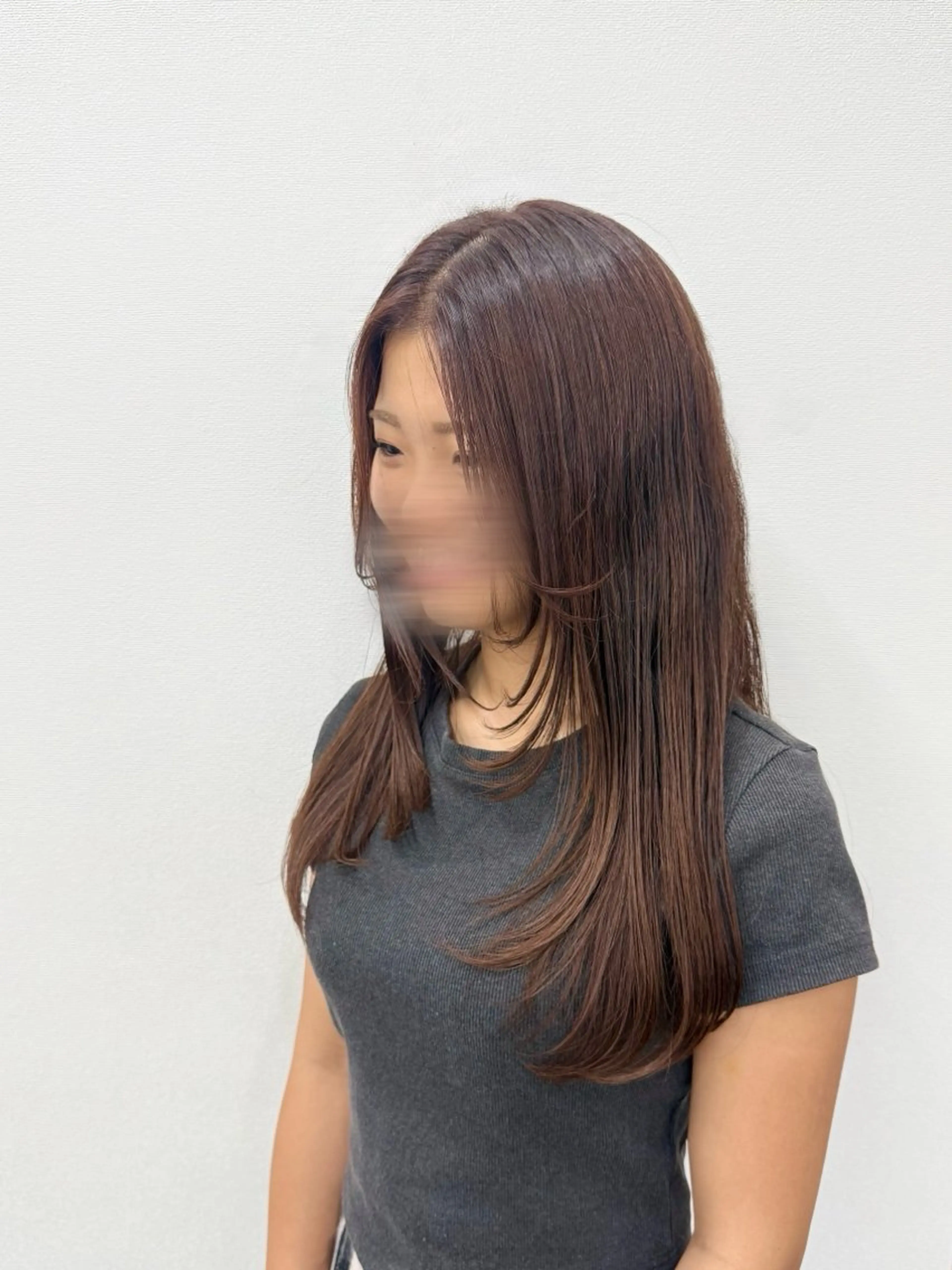 ロング レイヤーカット カット ヘアカラー トリートメント ちほ/顔周りレイヤー /ベージュカラーのヘアスタイル