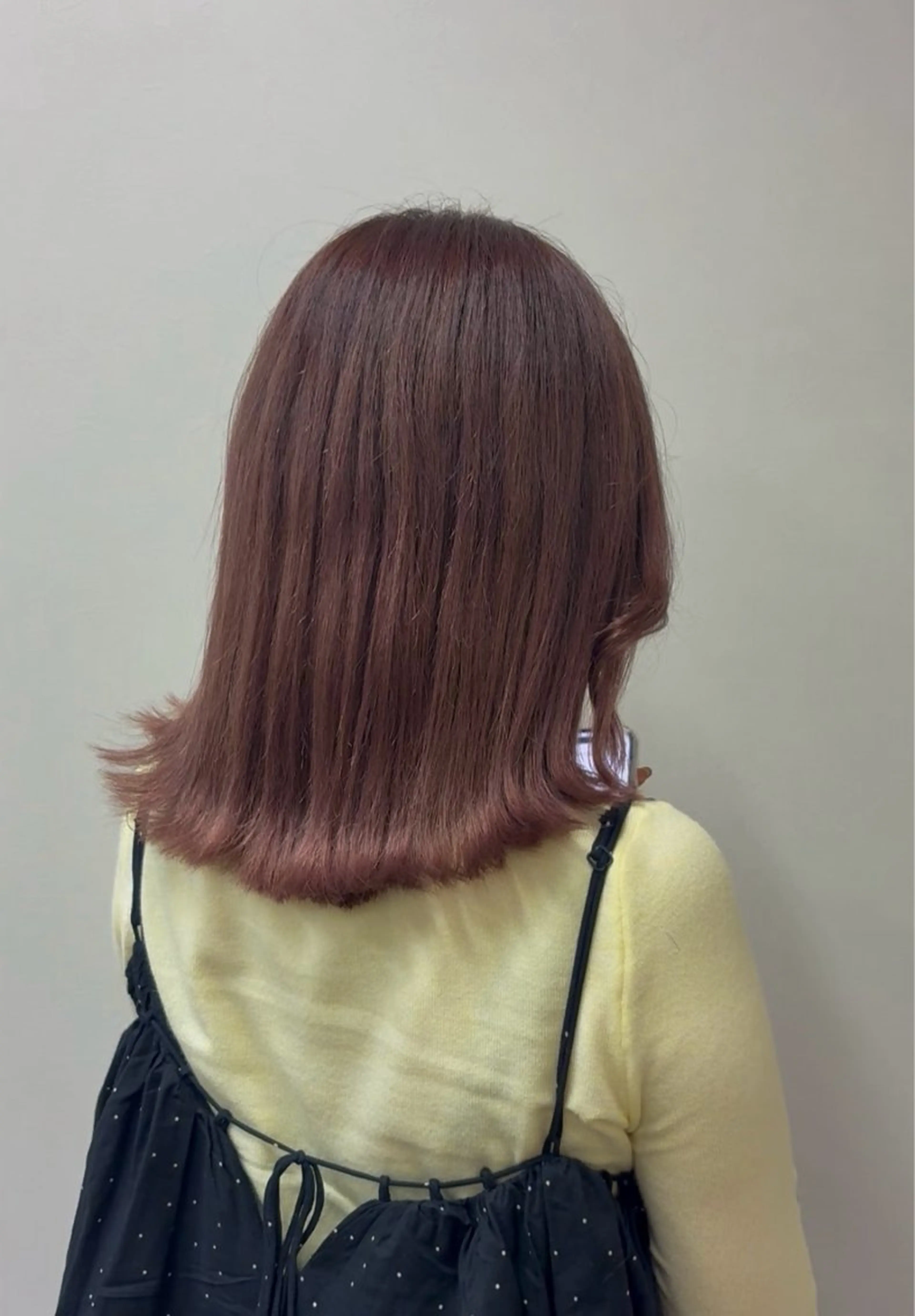 ミディアム カラー くびれヘア 切りっぱなしロブ 韓国風ヘア カット ヘアカラー トリートメント 切りっぱなしボブ／ 暖色カラー／なつみのヘアスタイル