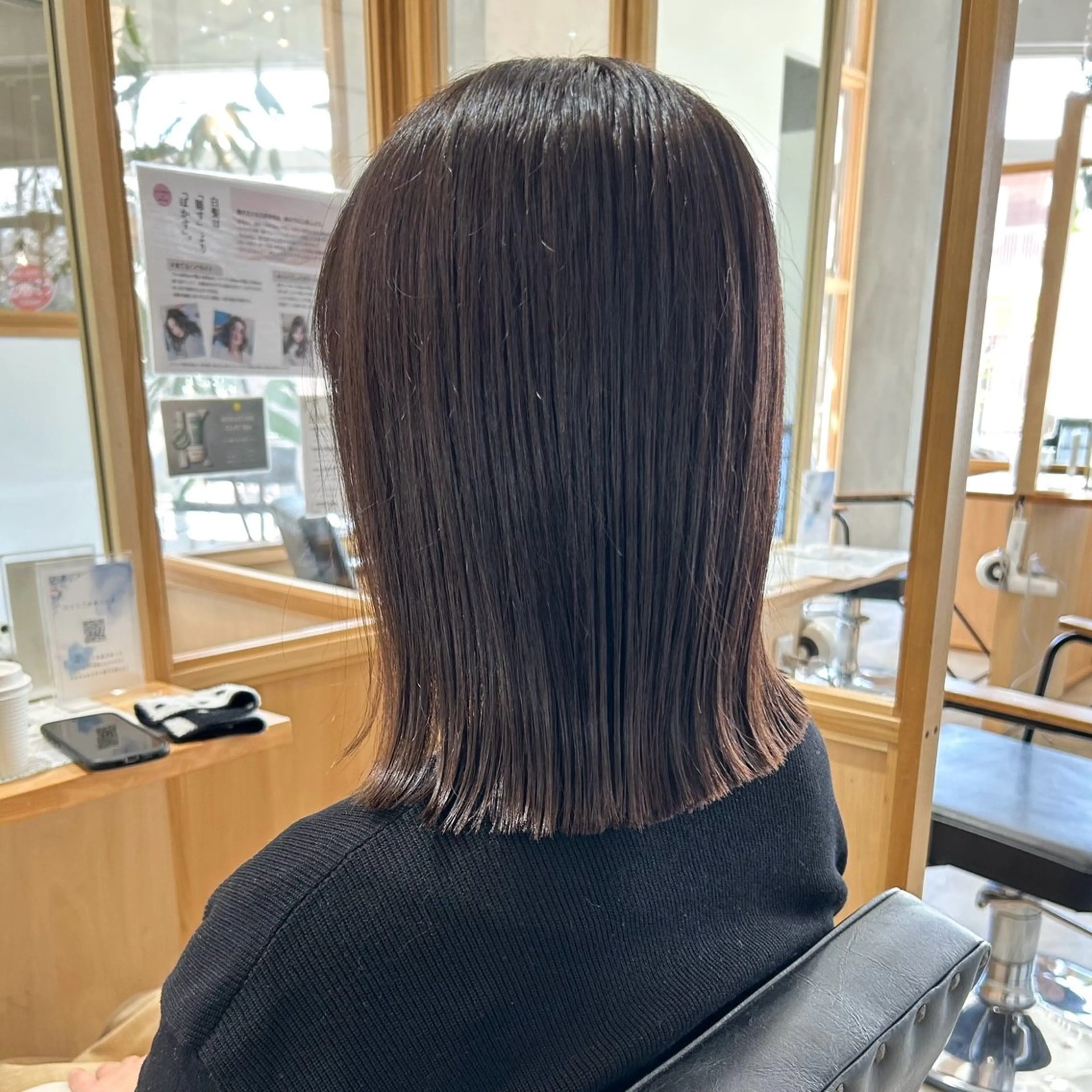 ミディアム FERIA かりんのヘアスタイル