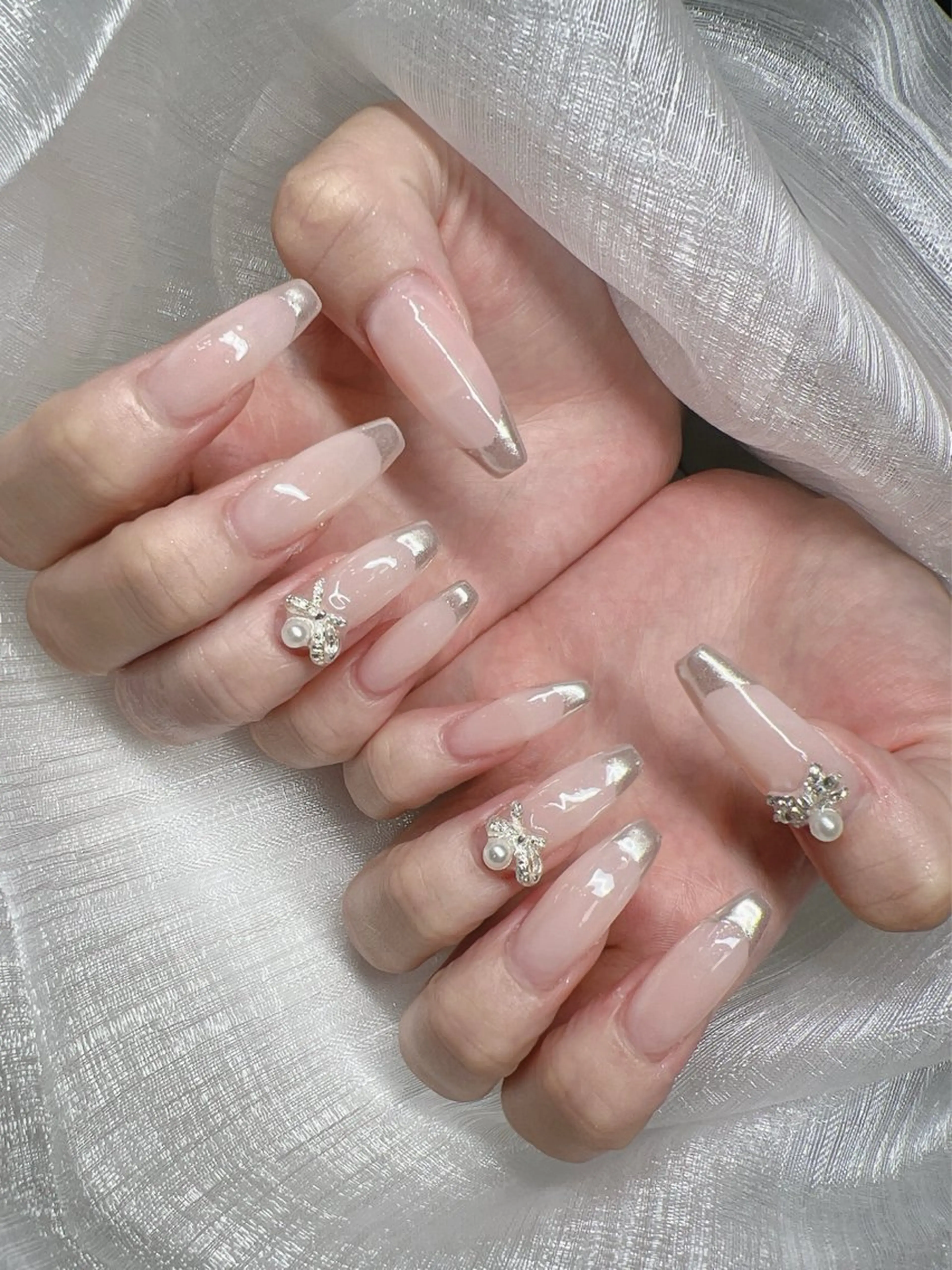 ネイル 長さ出し グラデーション 卒業式 キラキラネイル マグネットネイル ハンドネイル Lee Nails チップ長さだし専門店のネイルデザイン