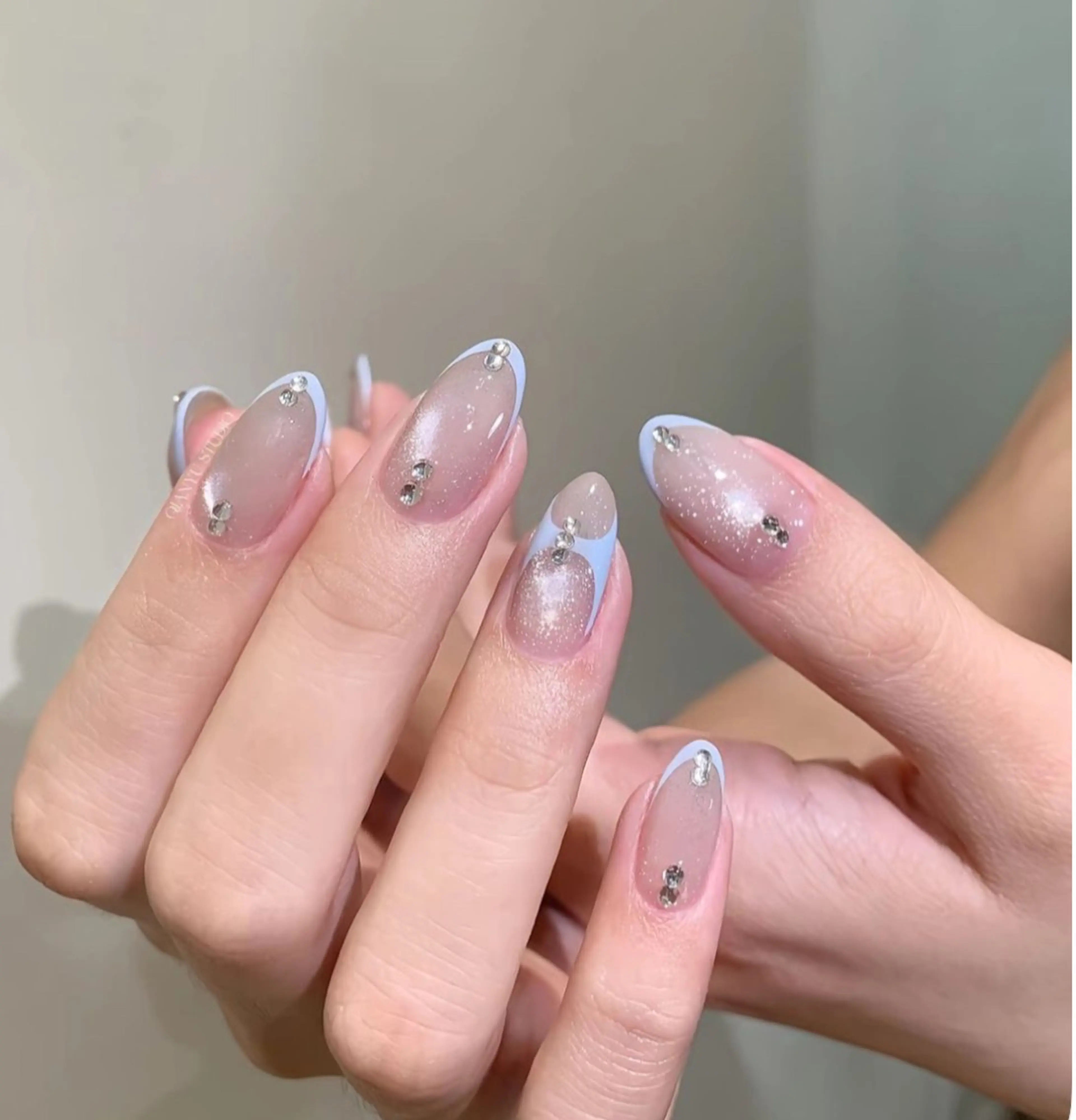 ネイル ハンドネイル Tini ANA.CHUOのネイルデザイン