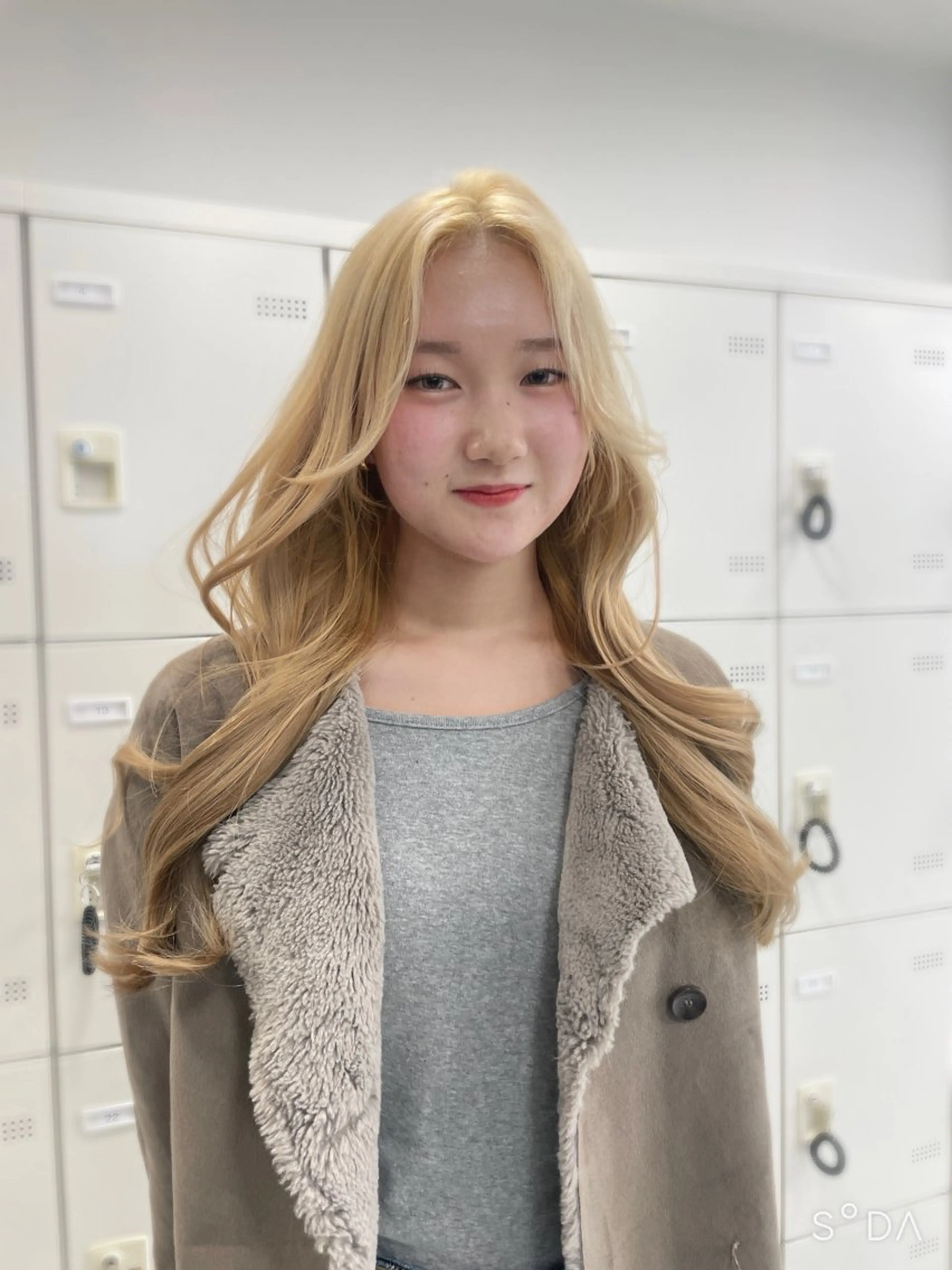 ロング ヘアカラー MOE 福岡韓国ヘア✧︎のヘアスタイル