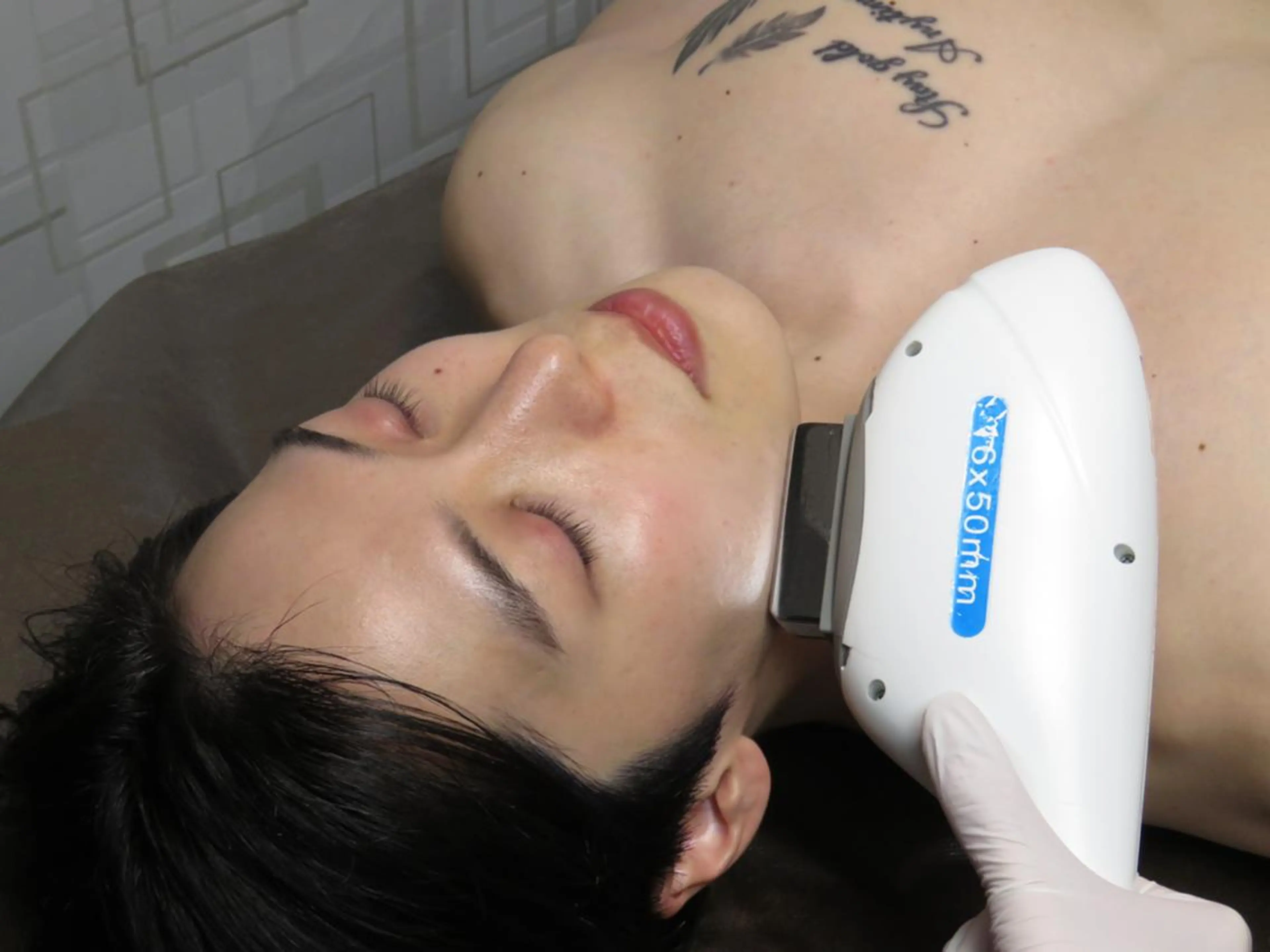 メンズ眉毛ITSUK Iメンズ専門　新宿の眉毛・アイブロウイメージ