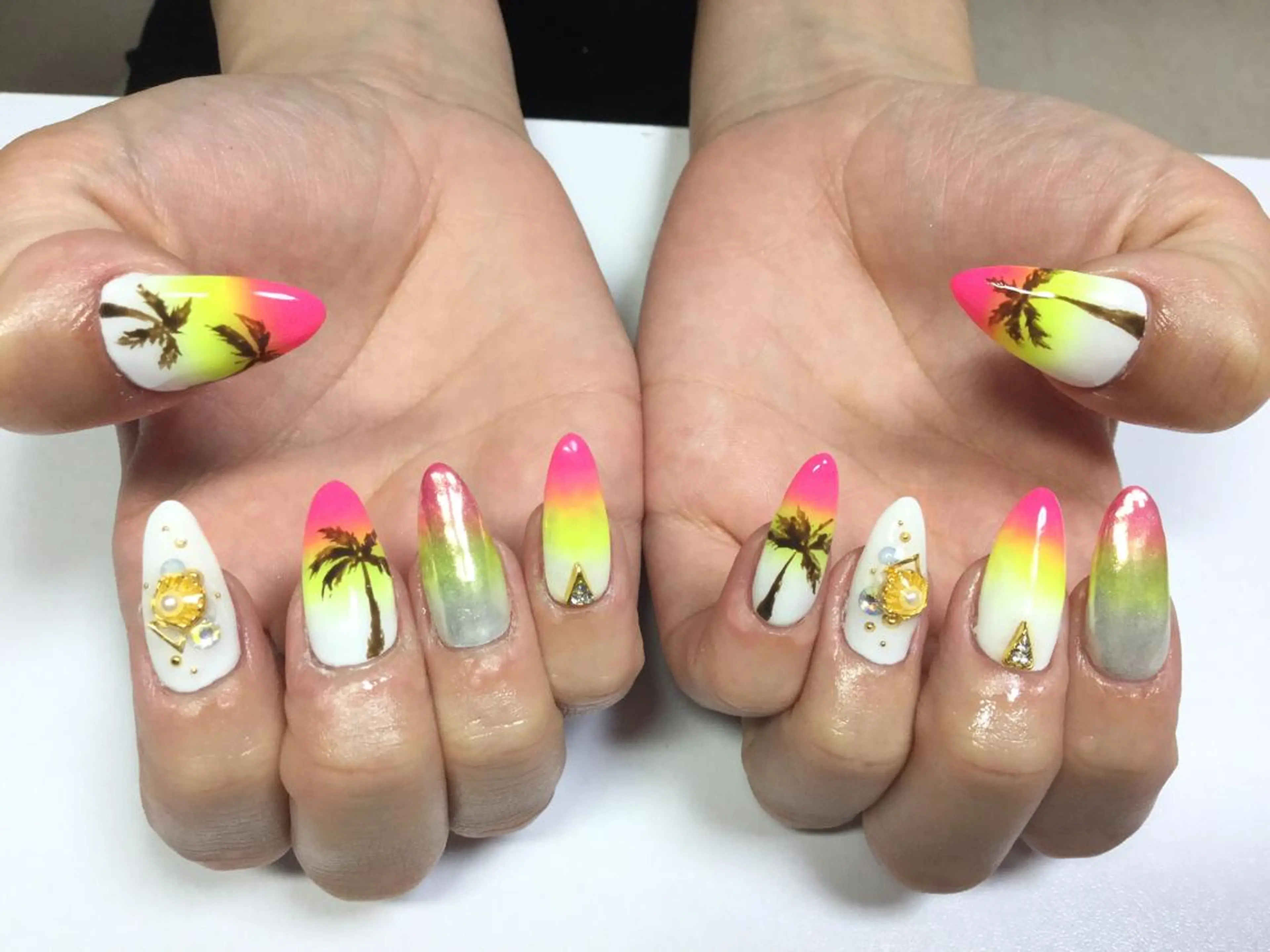 ネイル Megumi Nailのネイルデザイン