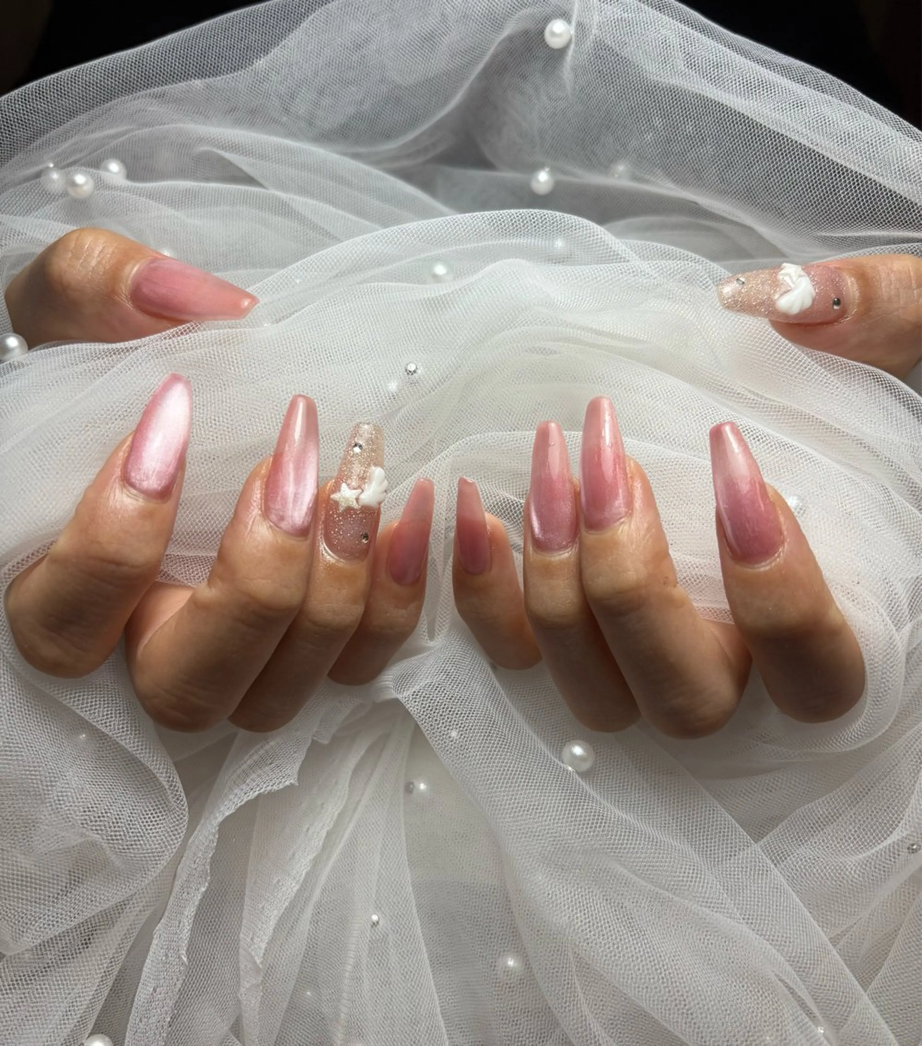 ネイル 黒須莉奈 IRYのネイルデザイン