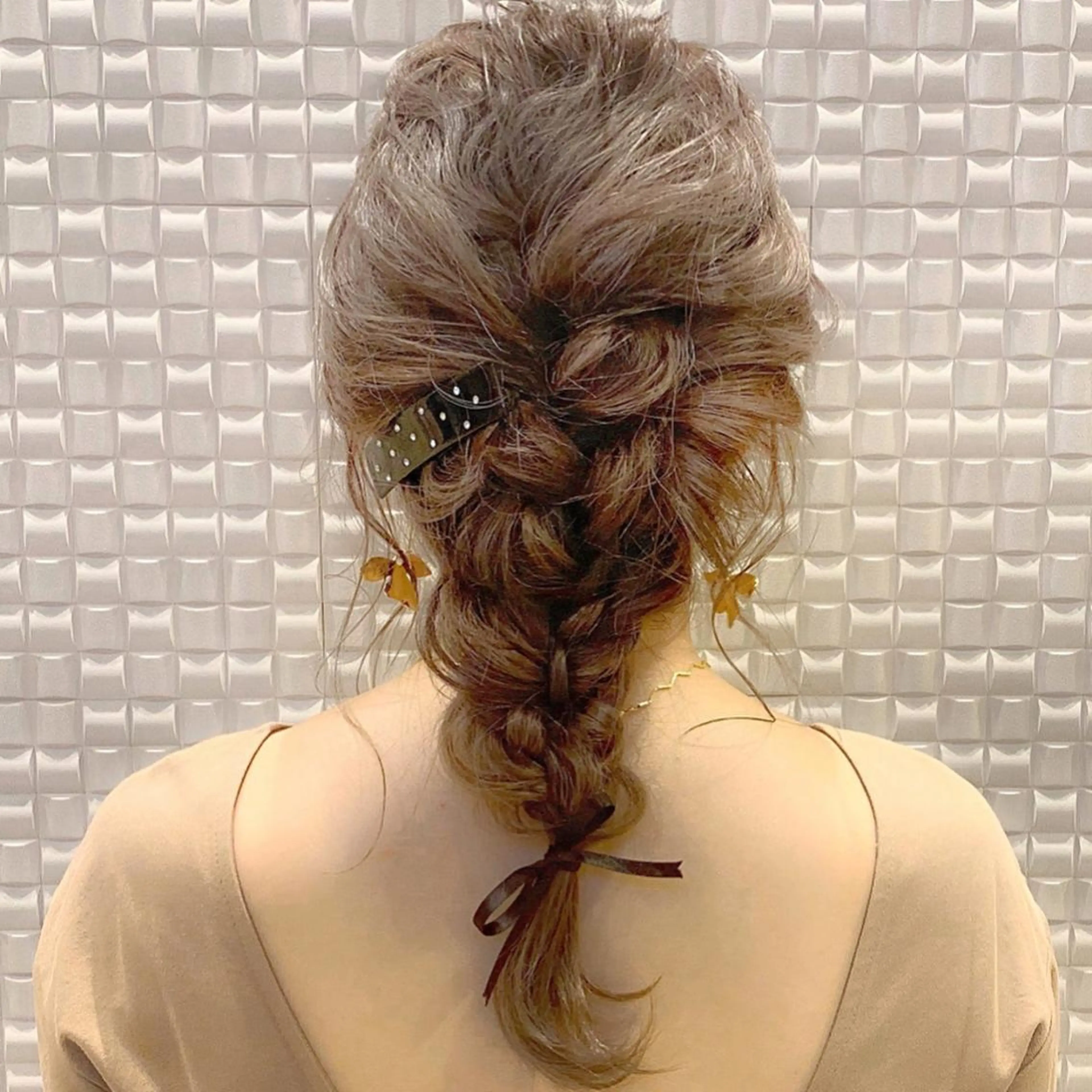 🩰かわいくおめかし🩰お出かけ前に🤍結婚式に🤍特別な日に🤍ゆるふわヘアセット🐰アクセサリー持参可能⭐️の写真