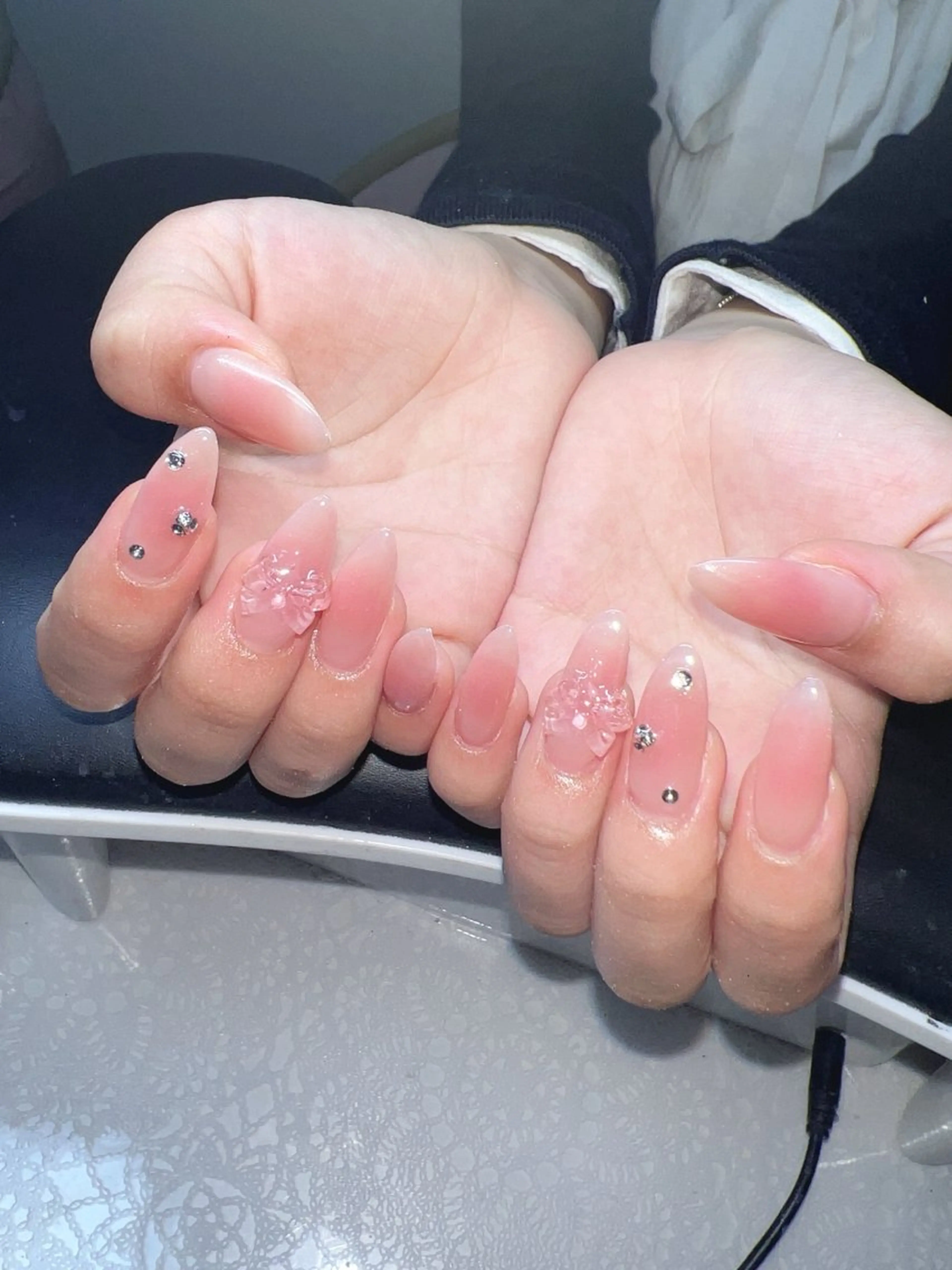 ネイル オーロラネイル チークネイル 長さ出し フットネイル フレンチネイル ハンドネイル Lee Nailsのネイルデザイン